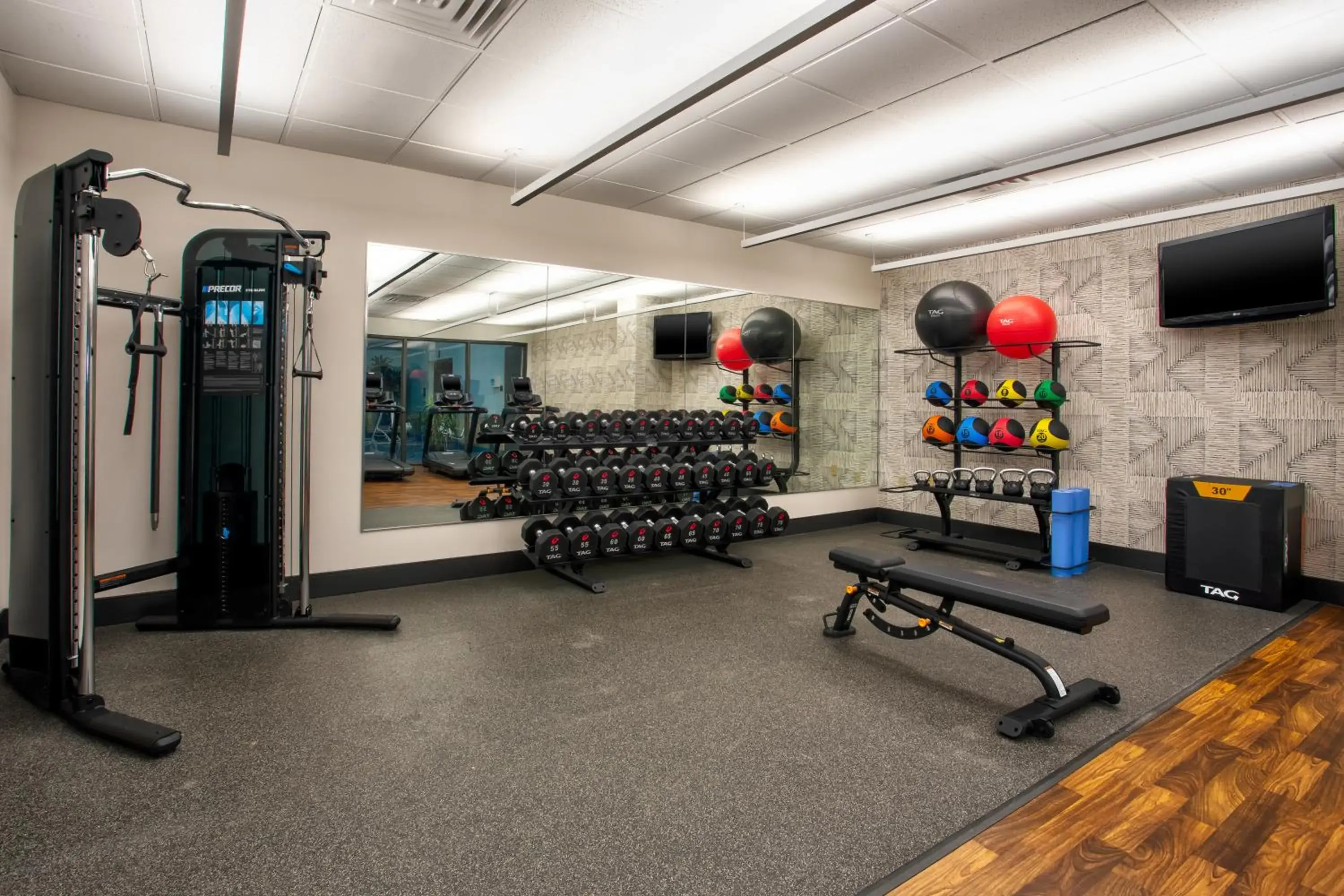 Fitness centre/facilities in DoubleTree by Hilton Lansing Fitness centre/facilities in DoubleTree by Hilton Lansing