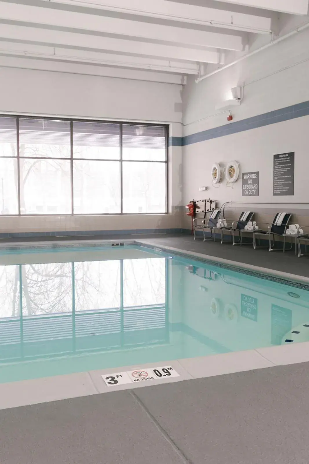 Swimming pool in DoubleTree by Hilton Lansing Swimming pool in DoubleTree by Hilton Lansing