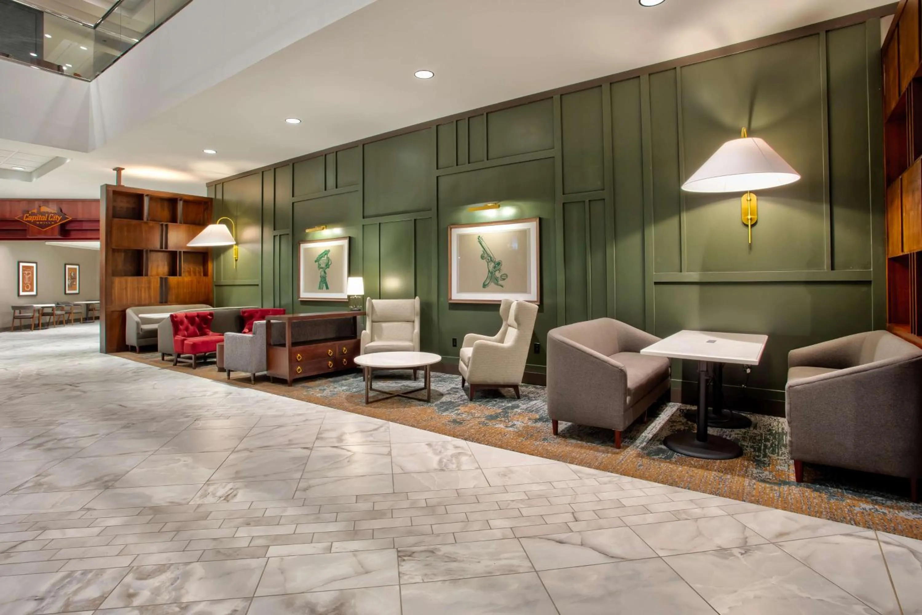 Lobby or reception in DoubleTree by Hilton Lansing