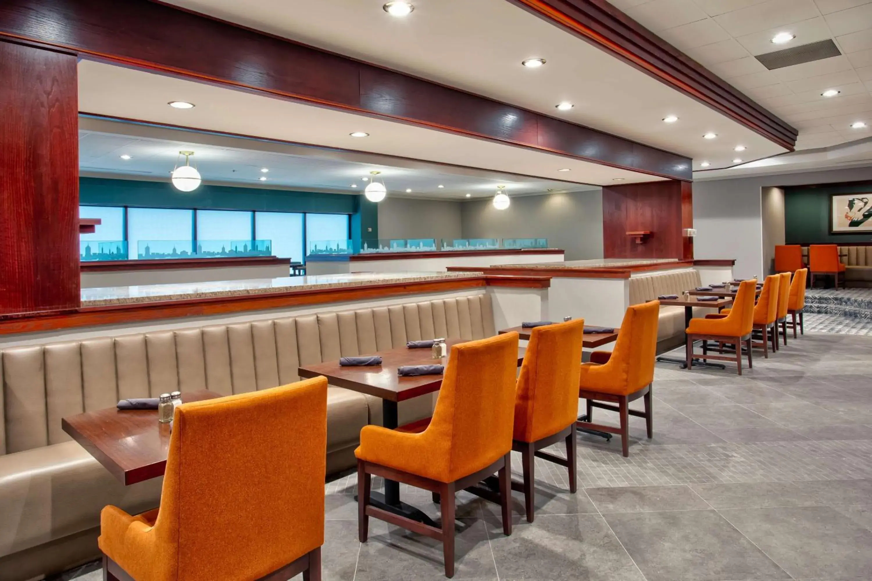 Restaurant/places to eat in DoubleTree by Hilton Lansing Restaurant/places to eat in DoubleTree by Hilton Lansing