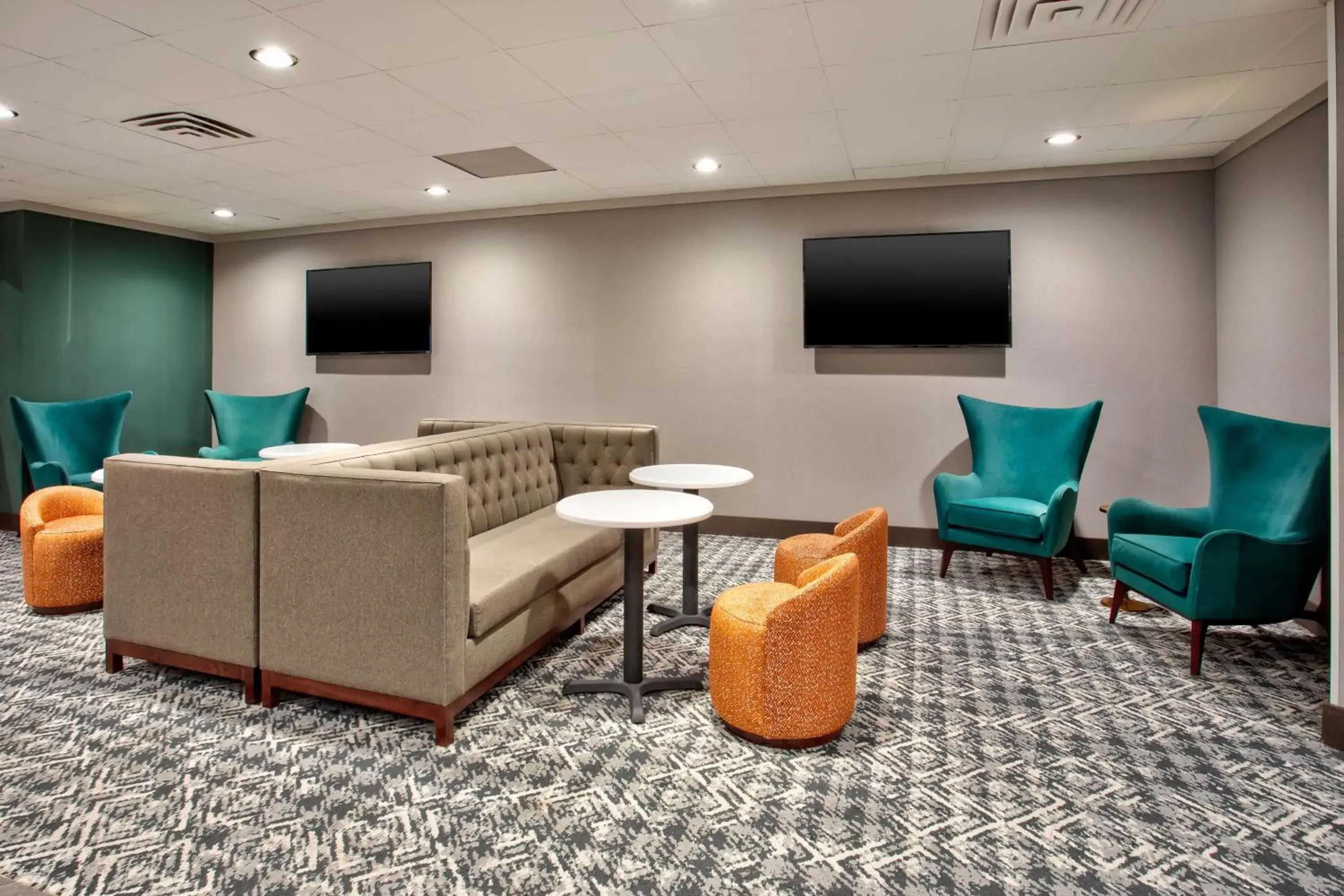 Restaurant/places to eat in DoubleTree by Hilton Lansing Restaurant/places to eat in DoubleTree by Hilton Lansing