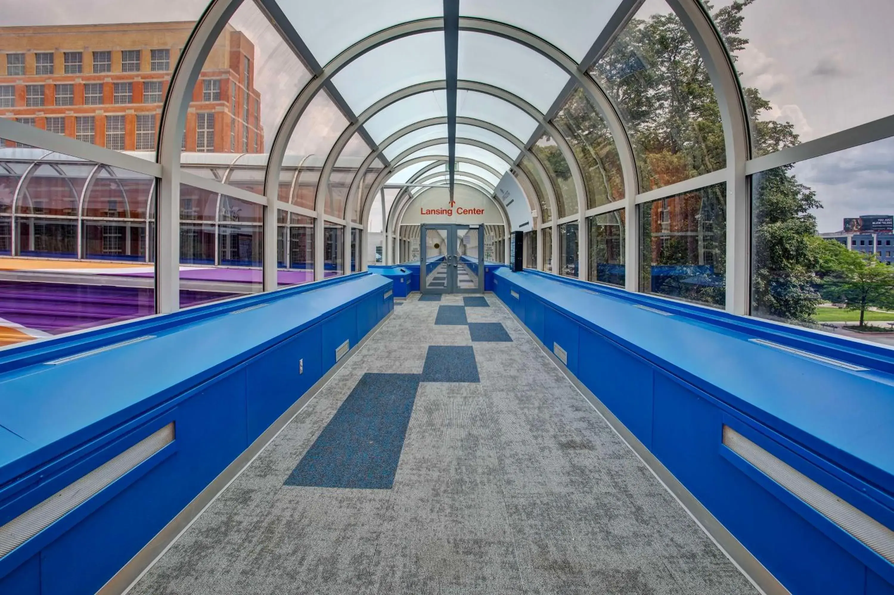 Property building in DoubleTree by Hilton Lansing Property building in DoubleTree by Hilton Lansing