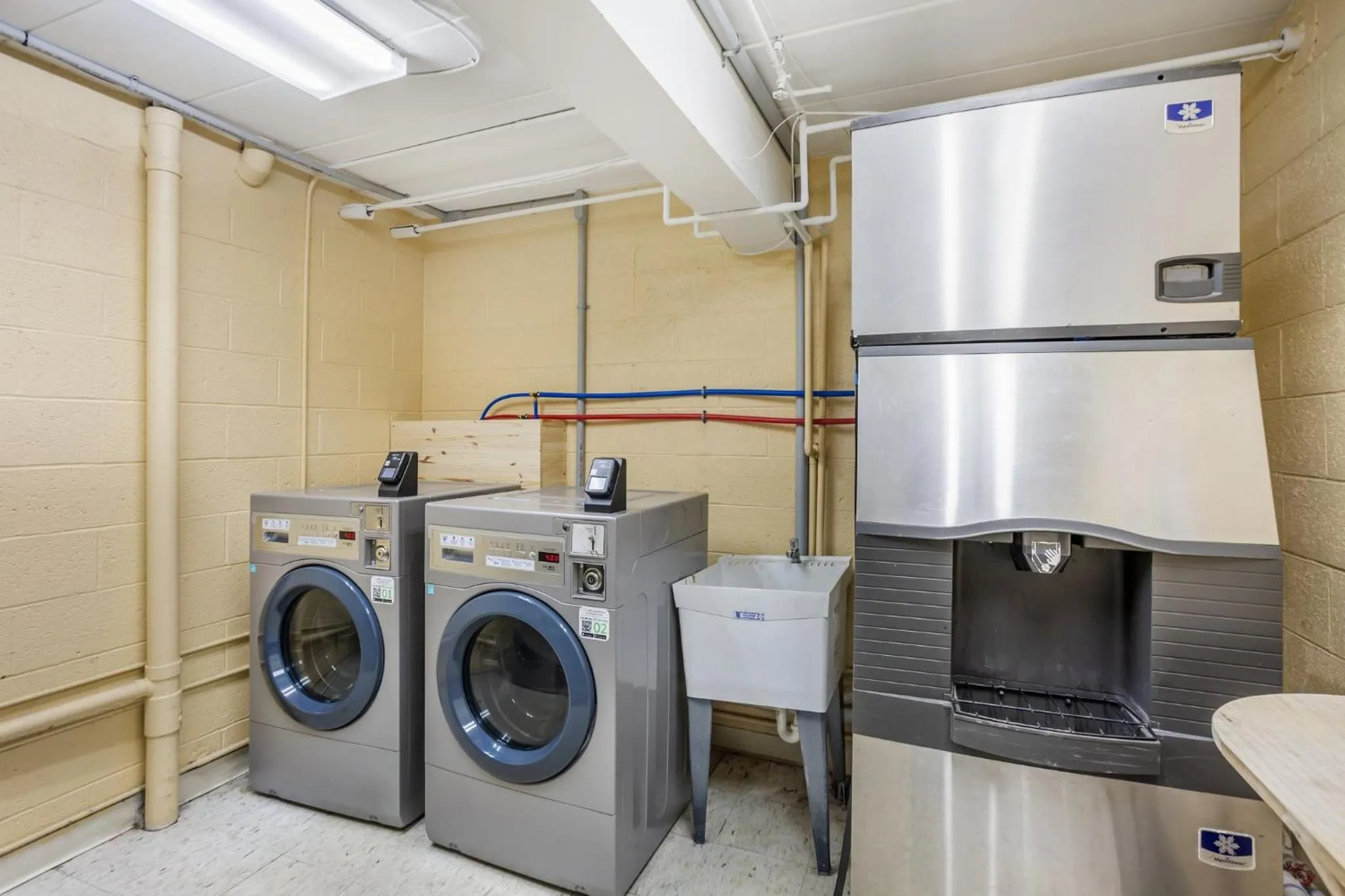 laundry in Red Roof Inn Danville, PA