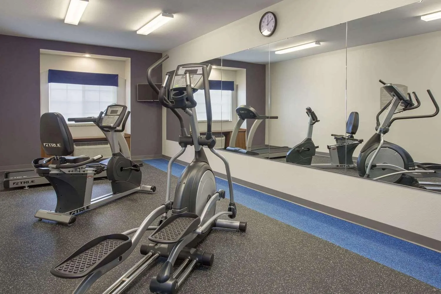 Fitness centre/facilities in Microtel Inn & Suites by Wyndham College Station
