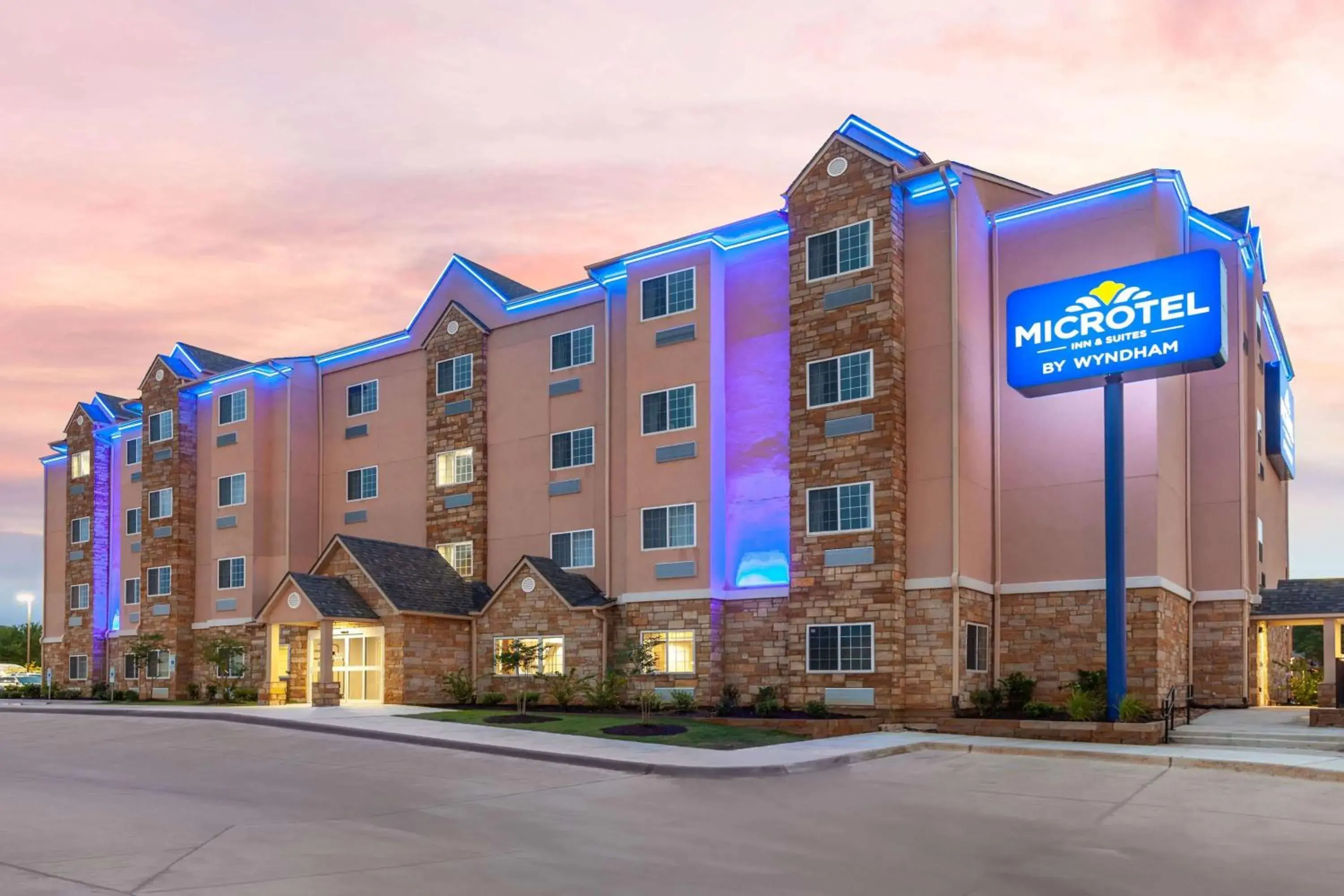 Property building in Microtel Inn & Suites by Wyndham College Station Property building in Microtel Inn & Suites by Wyndham College Station