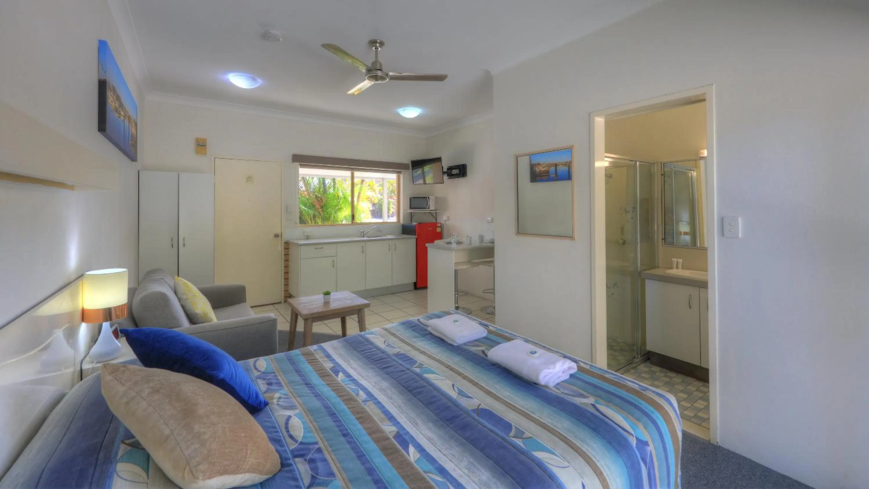 Bed in Yamba Motor Inn