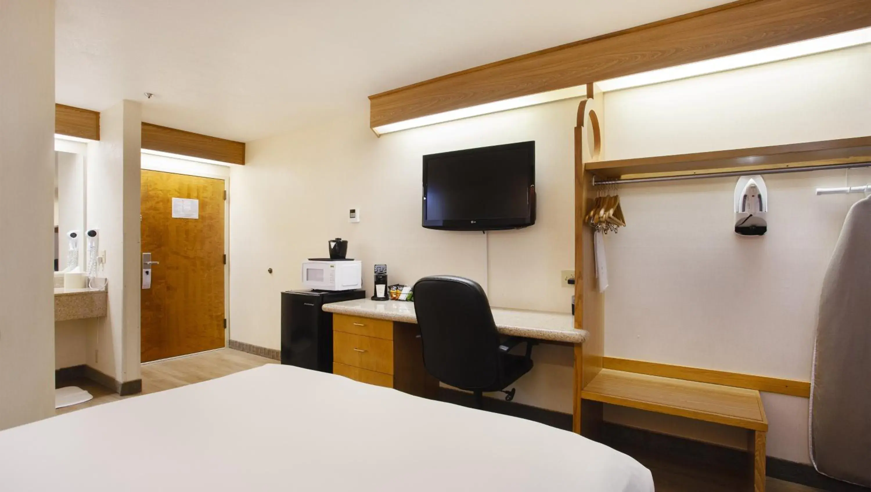 Bedroom, Bed in Mountain Home Inn Bedroom, Bed in Mountain Home Inn