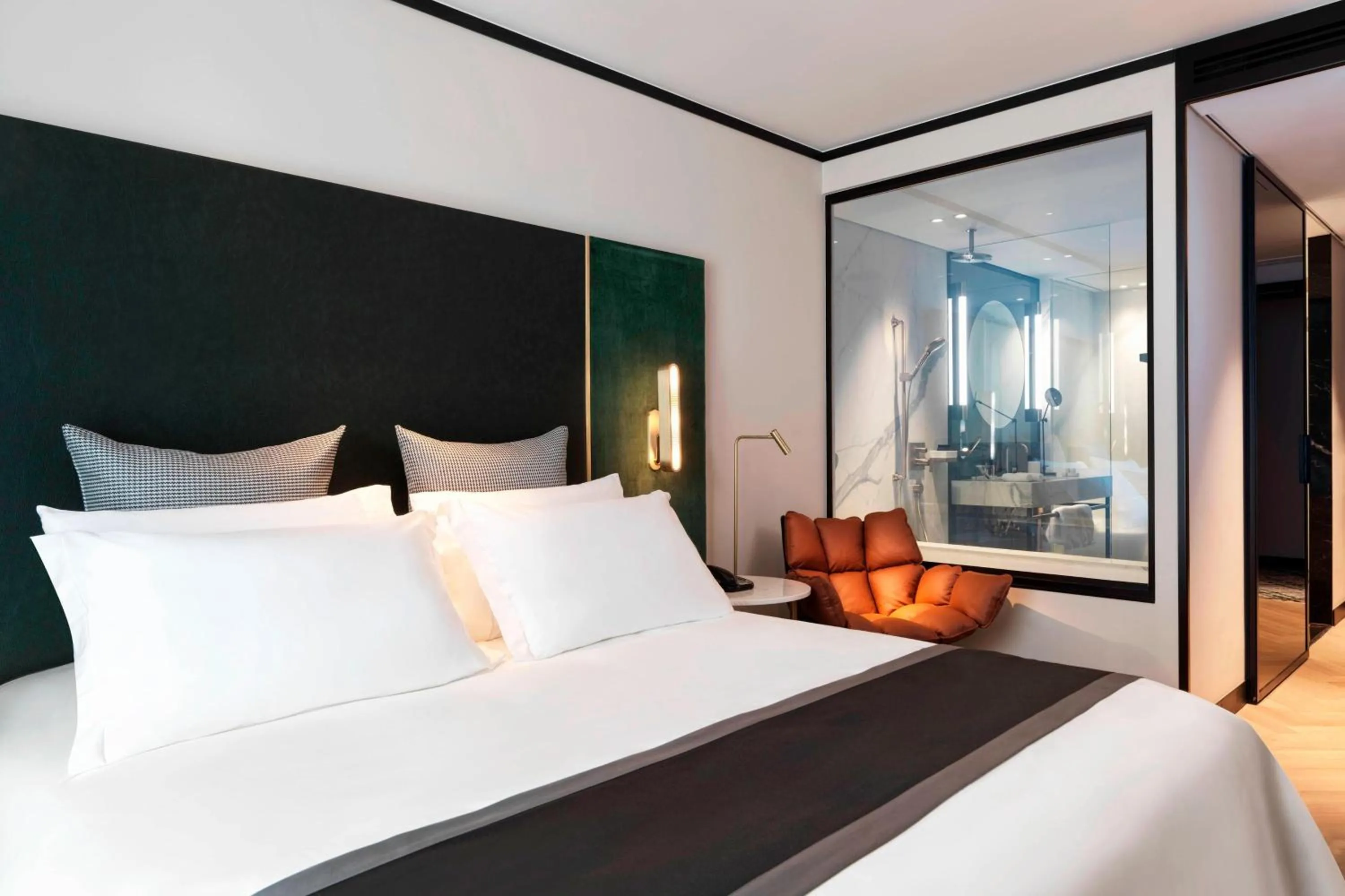 Photo of the whole room, Bed in Academias Hotel, Autograph Collection