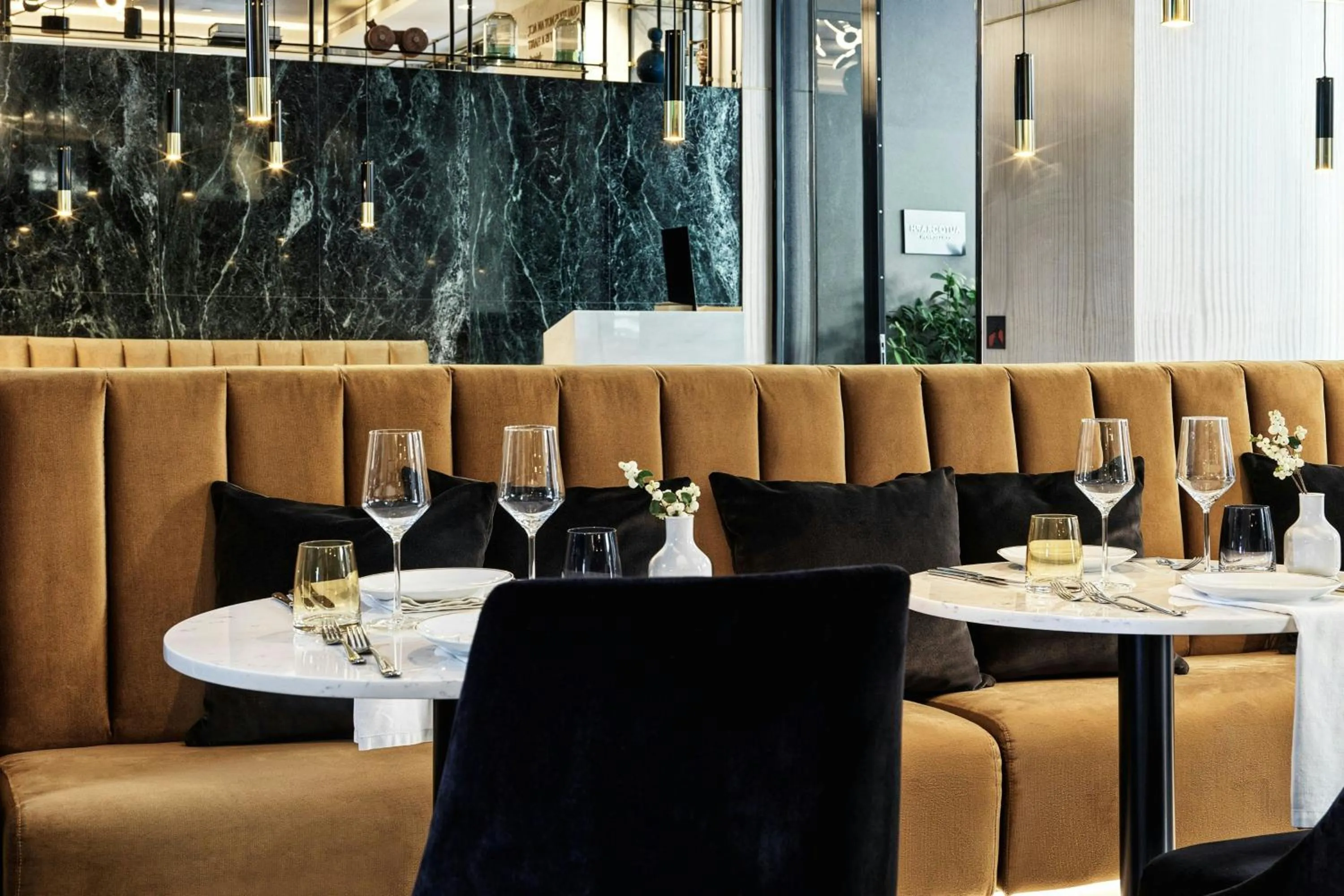 Restaurant/places to eat in Academias Hotel, Autograph Collection