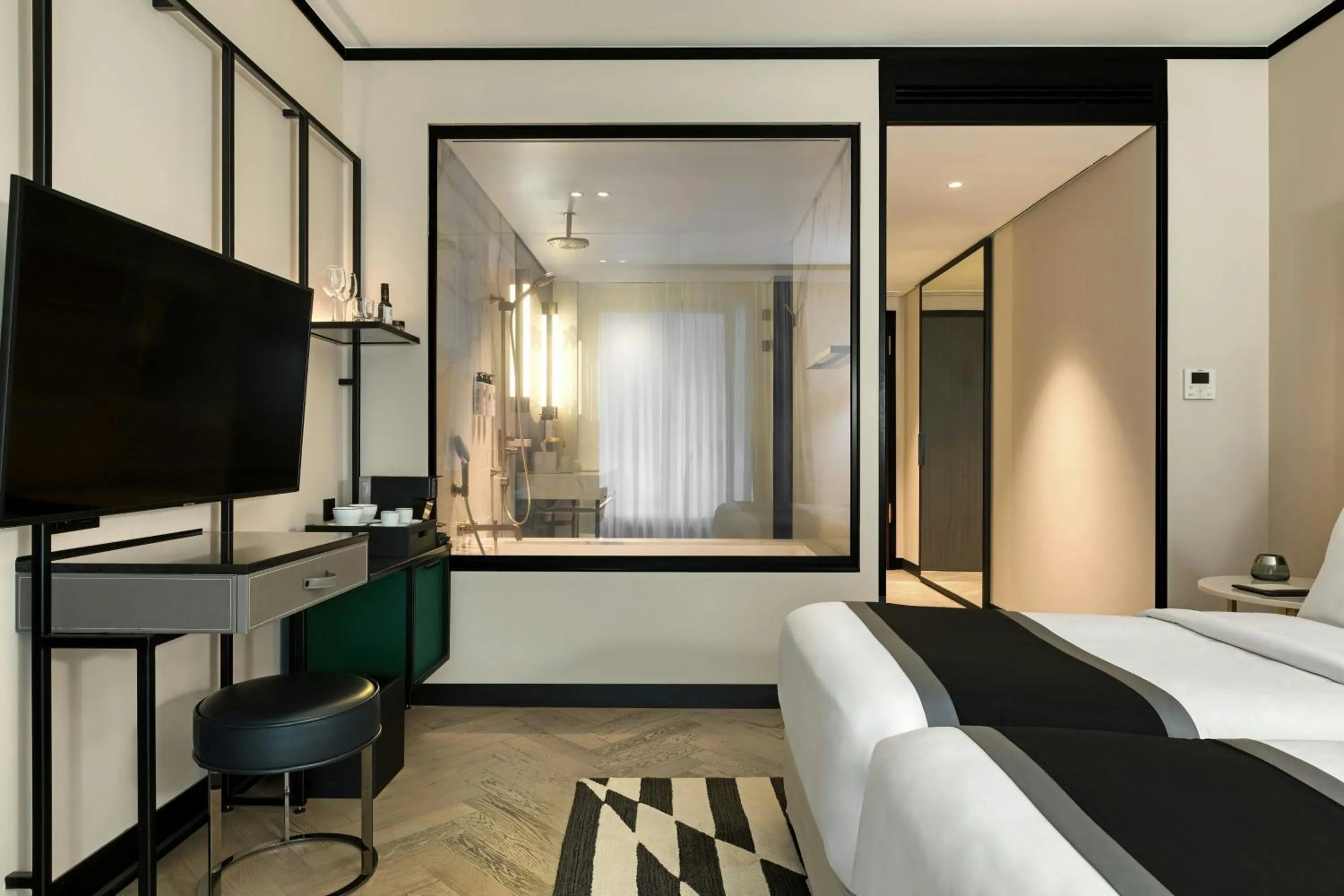 Photo of the whole room, Bed in Academias Hotel, Autograph Collection