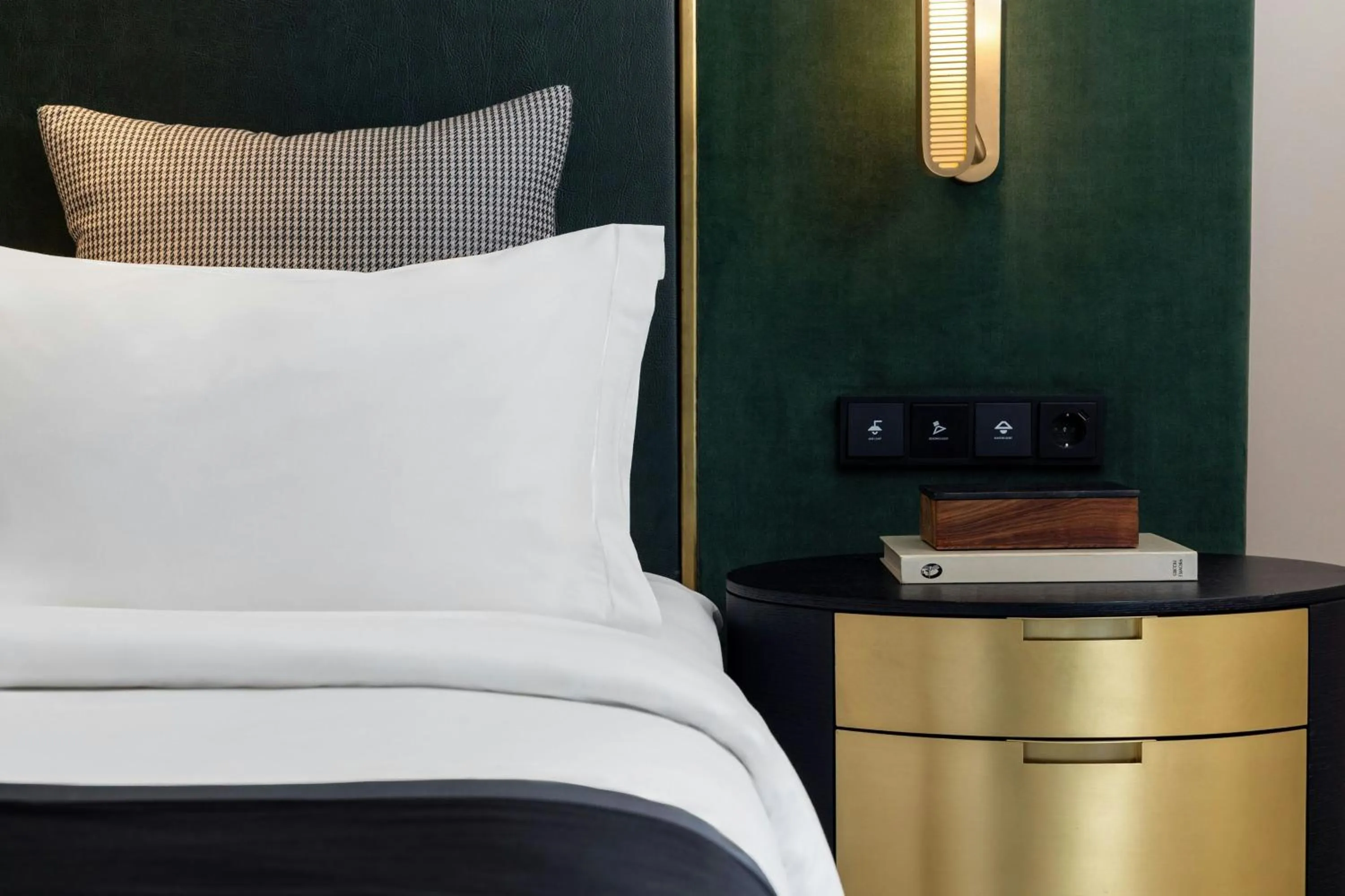 Photo of the whole room, Bed in Academias Hotel, Autograph Collection