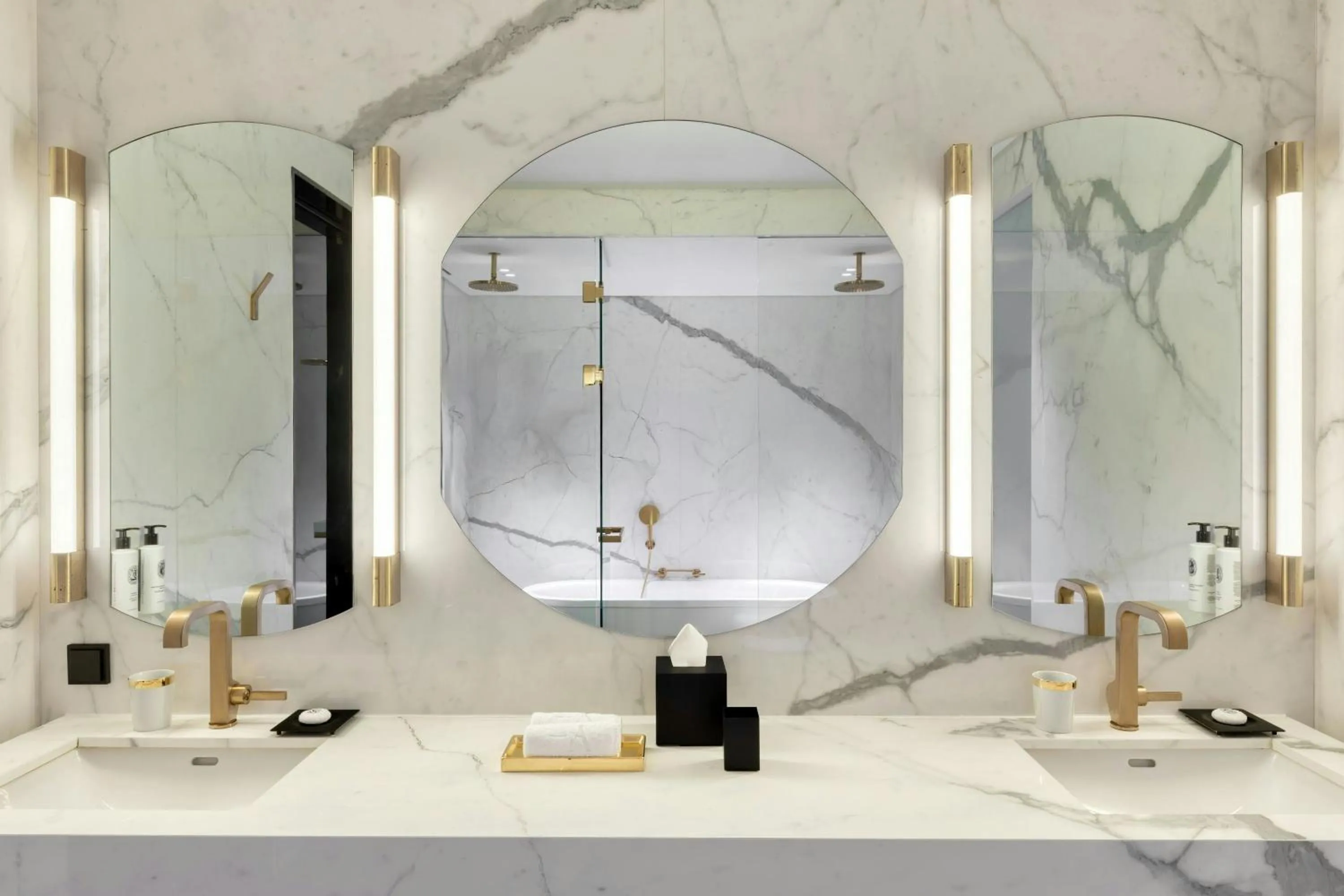 Bathroom in Academias Hotel, Autograph Collection