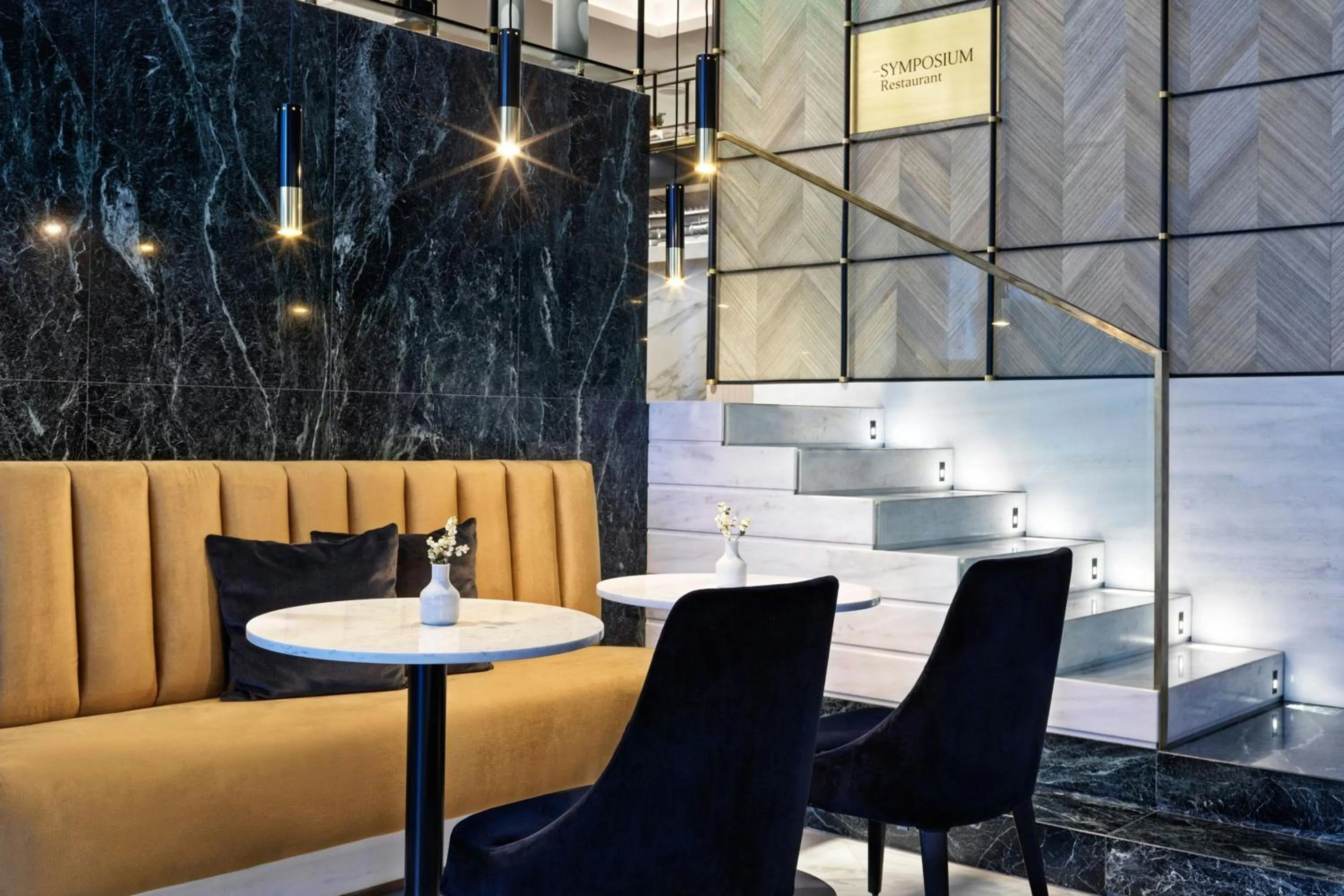 Restaurant/places to eat in Academias Hotel, Autograph Collection