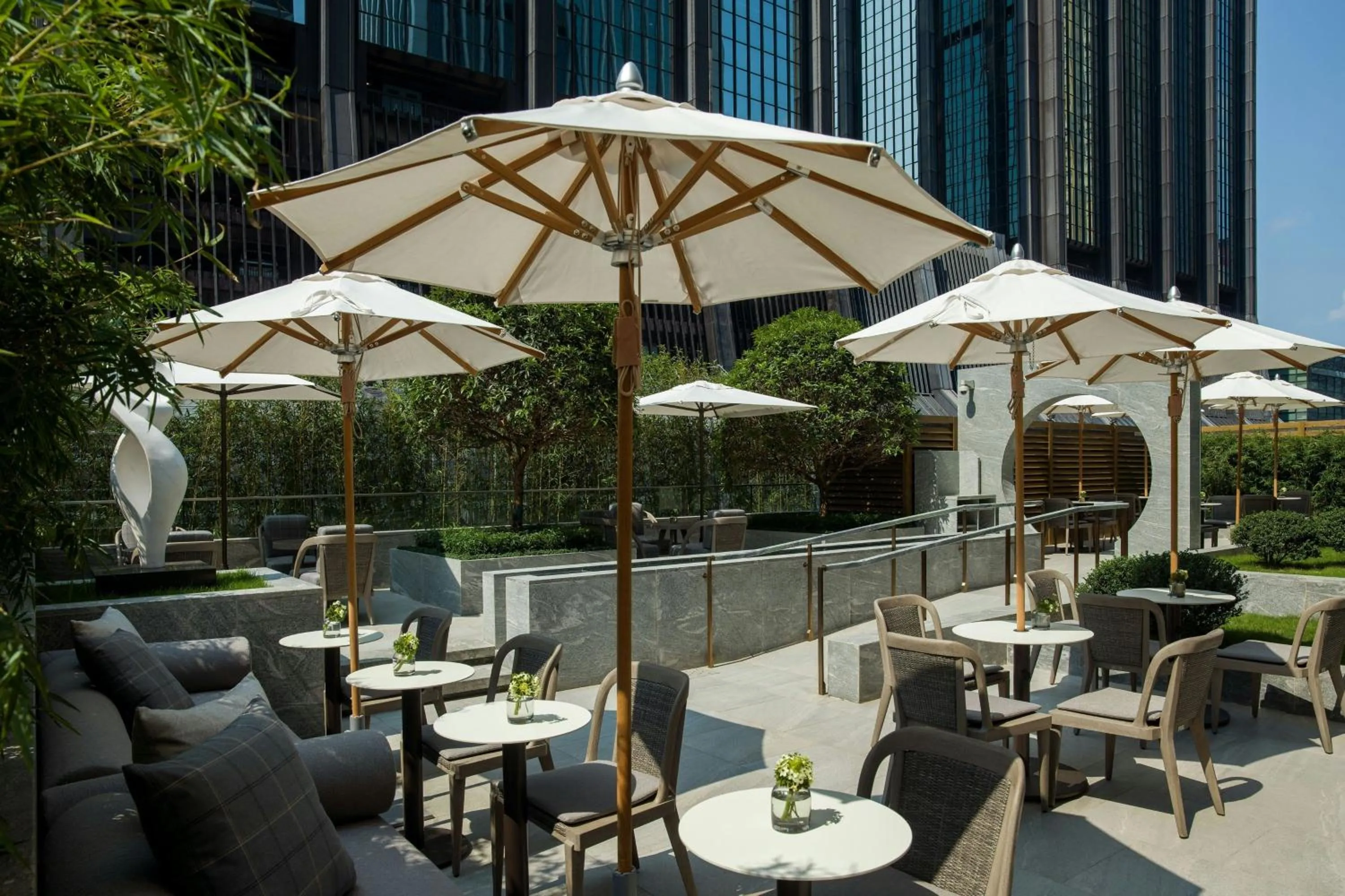 Restaurant/places to eat in The St. Regis Hong Kong