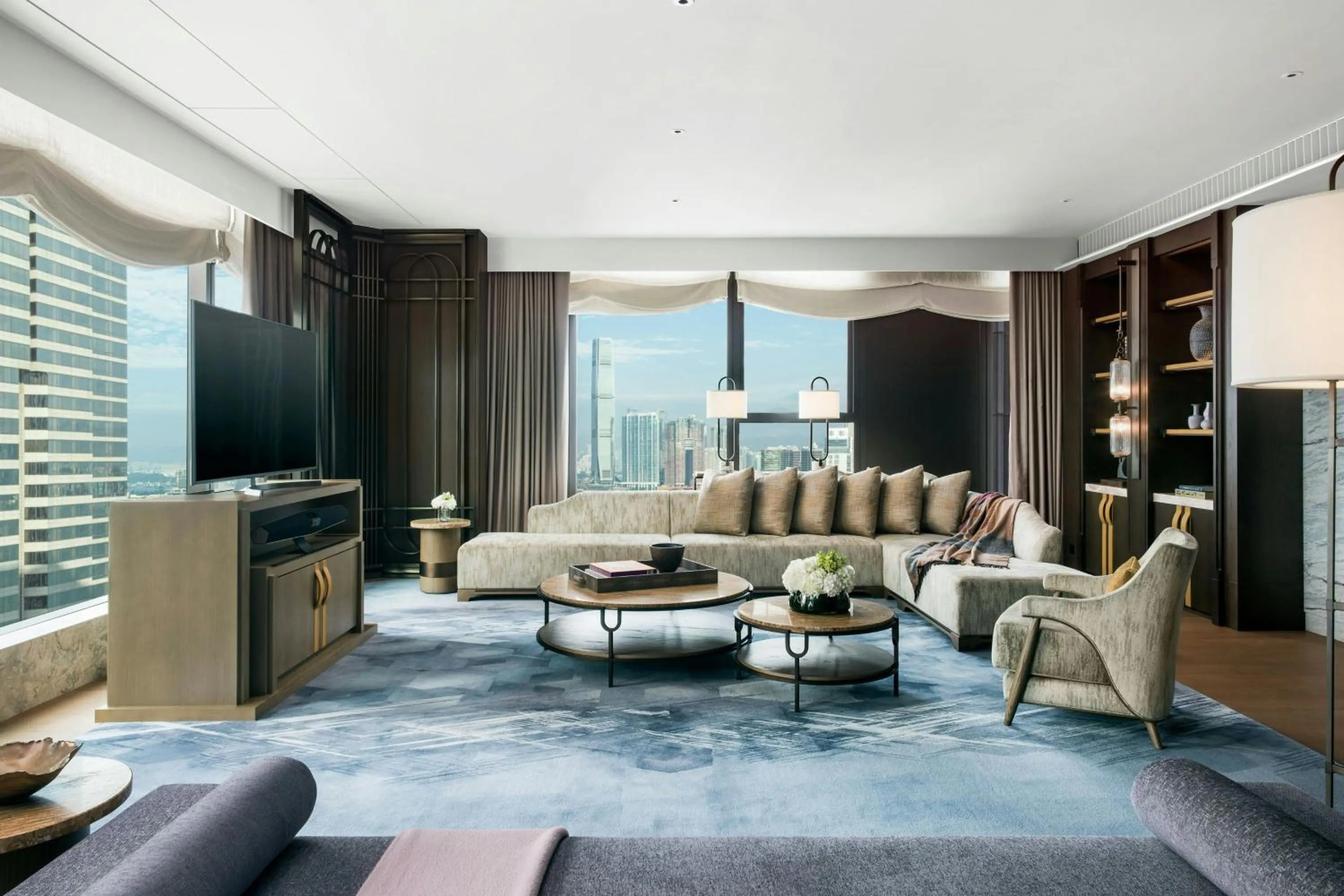Living room in The St. Regis Hong Kong