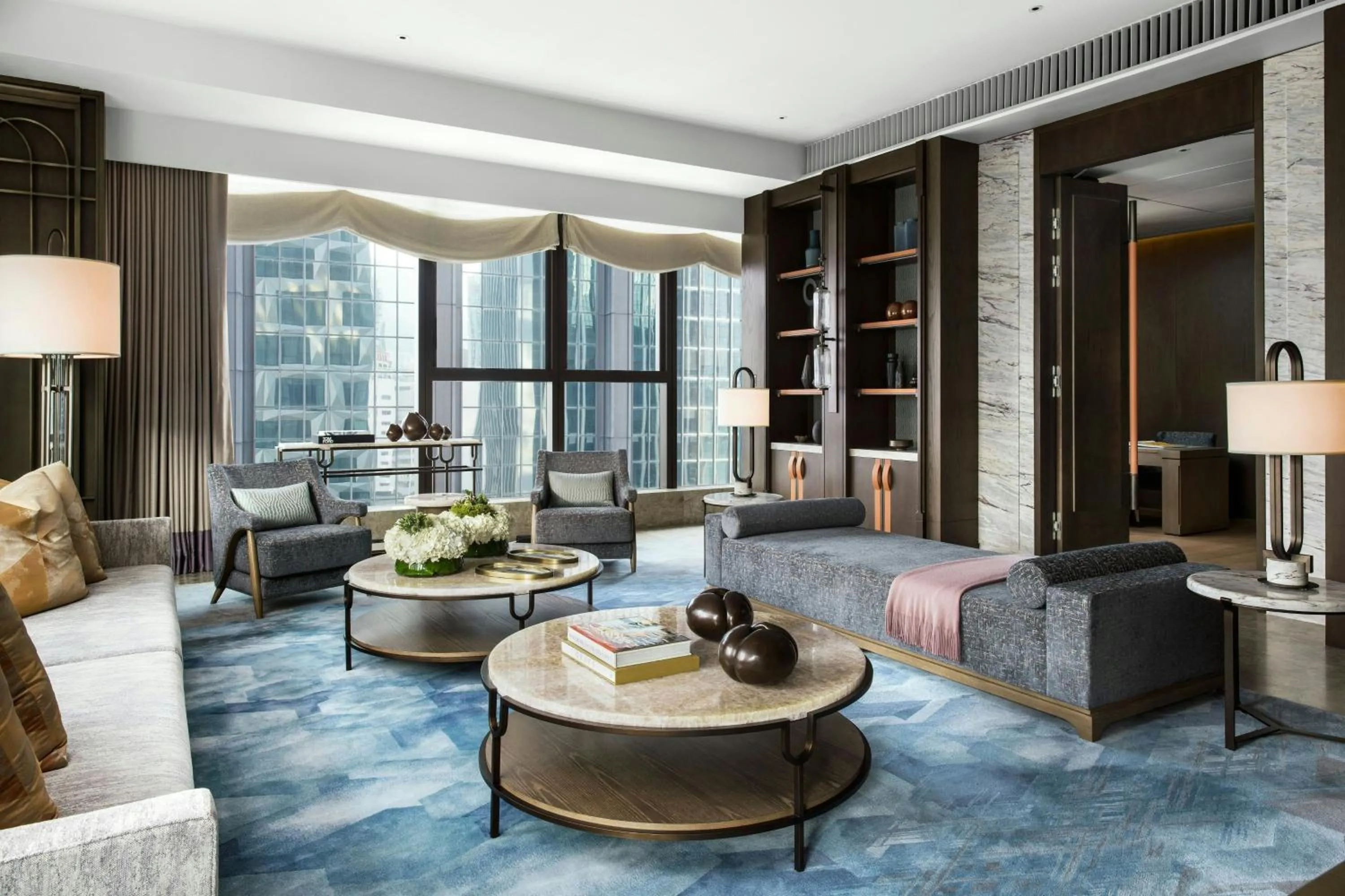 Living room in The St. Regis Hong Kong