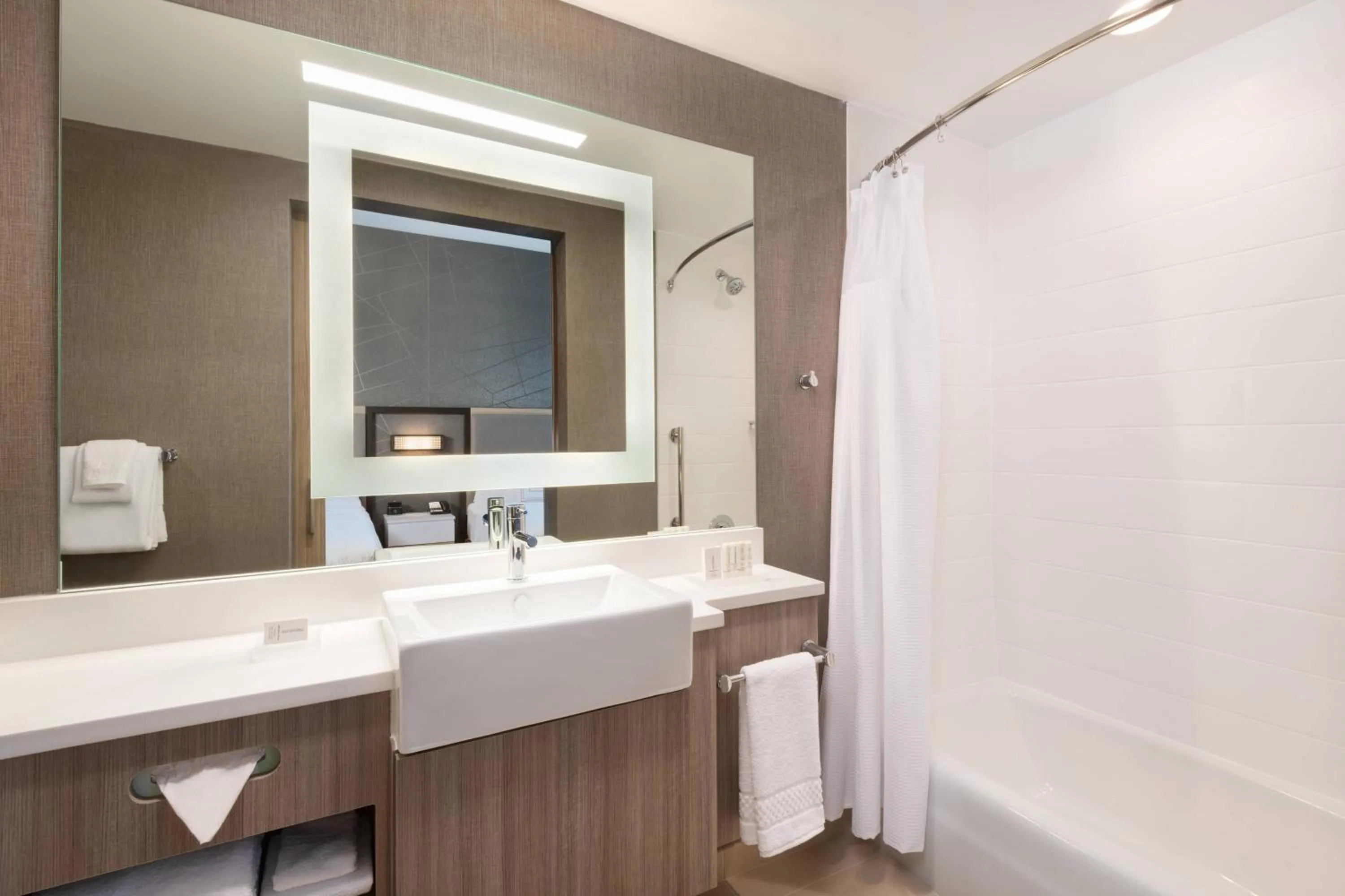 Bathroom in SpringHill Suites by Marriott Tifton