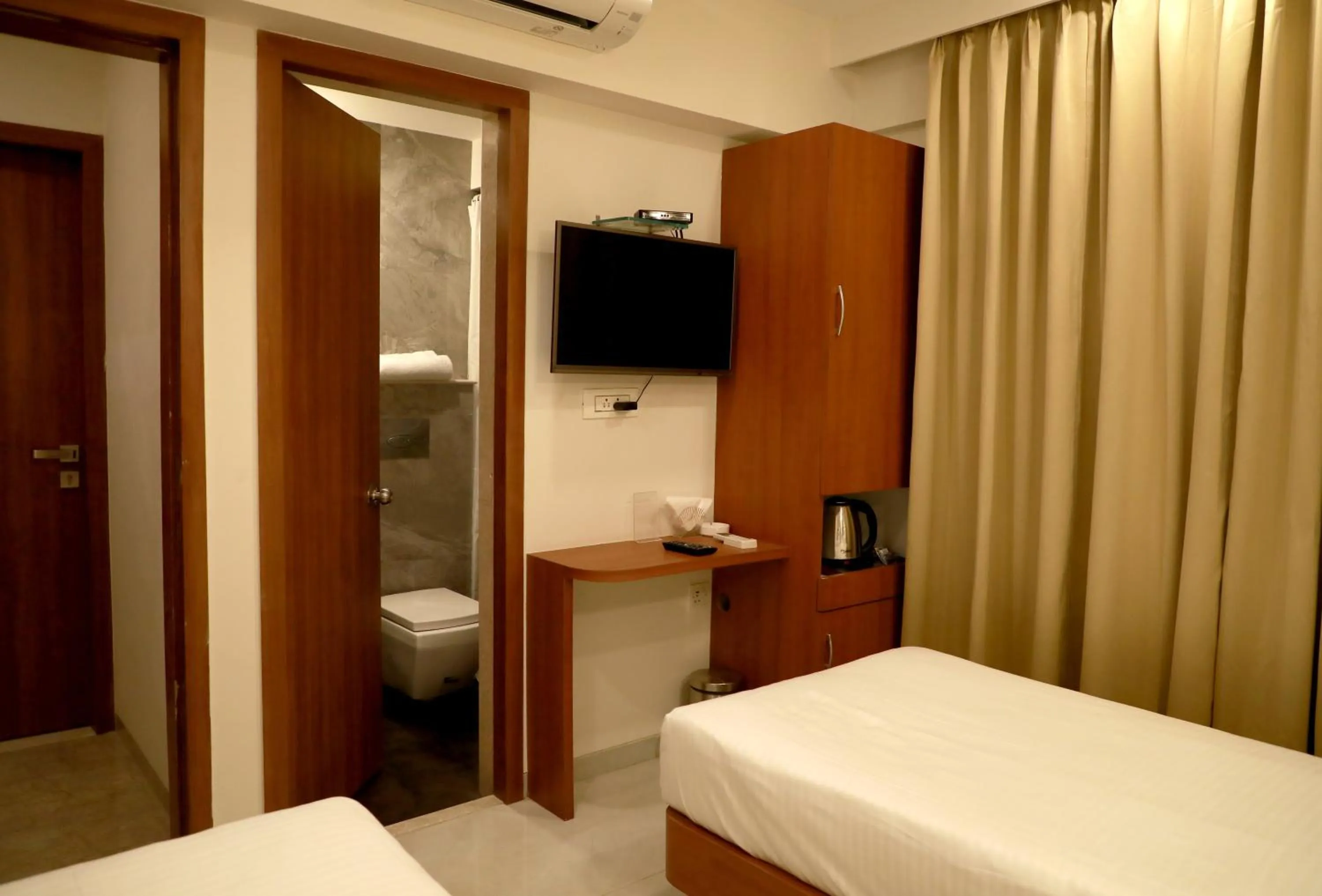 Bed in Hotel Lords, Fort