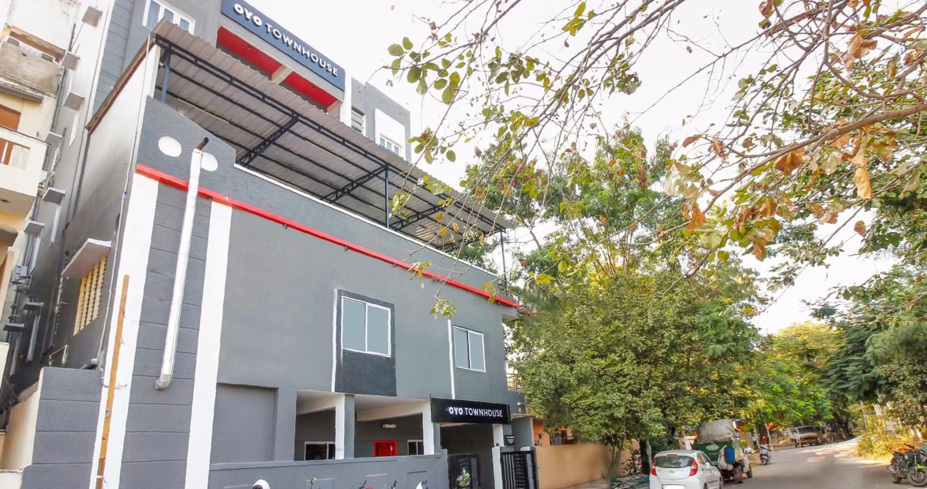 Facade/entrance in Super Townhouse RCC Sunrise