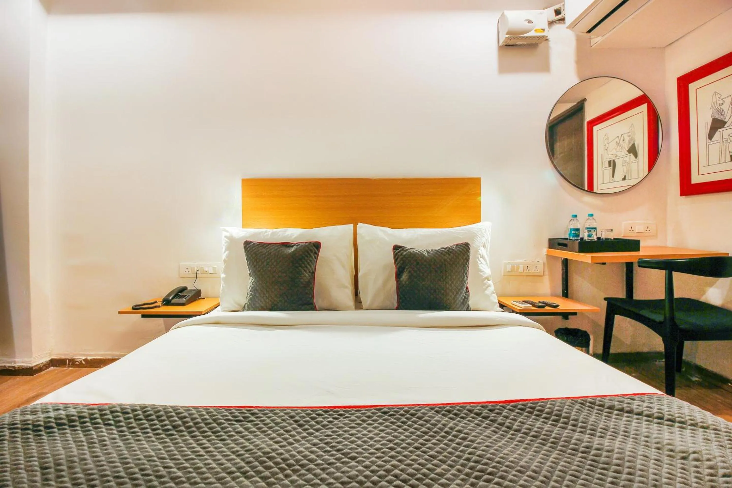 Bedroom, Bed in Super Townhouse RCC Sunrise