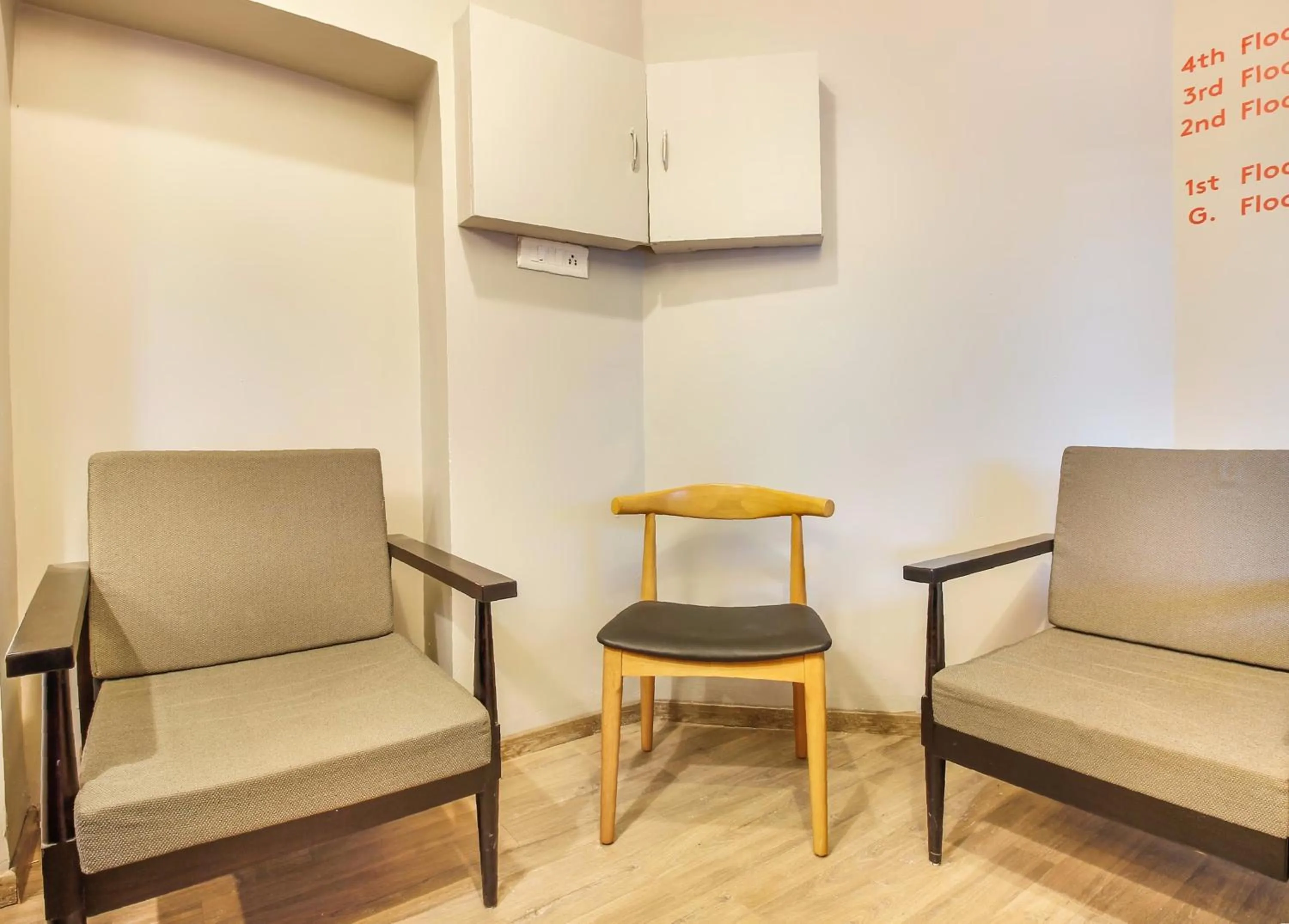 Lobby or reception in Super Townhouse RCC Sunrise