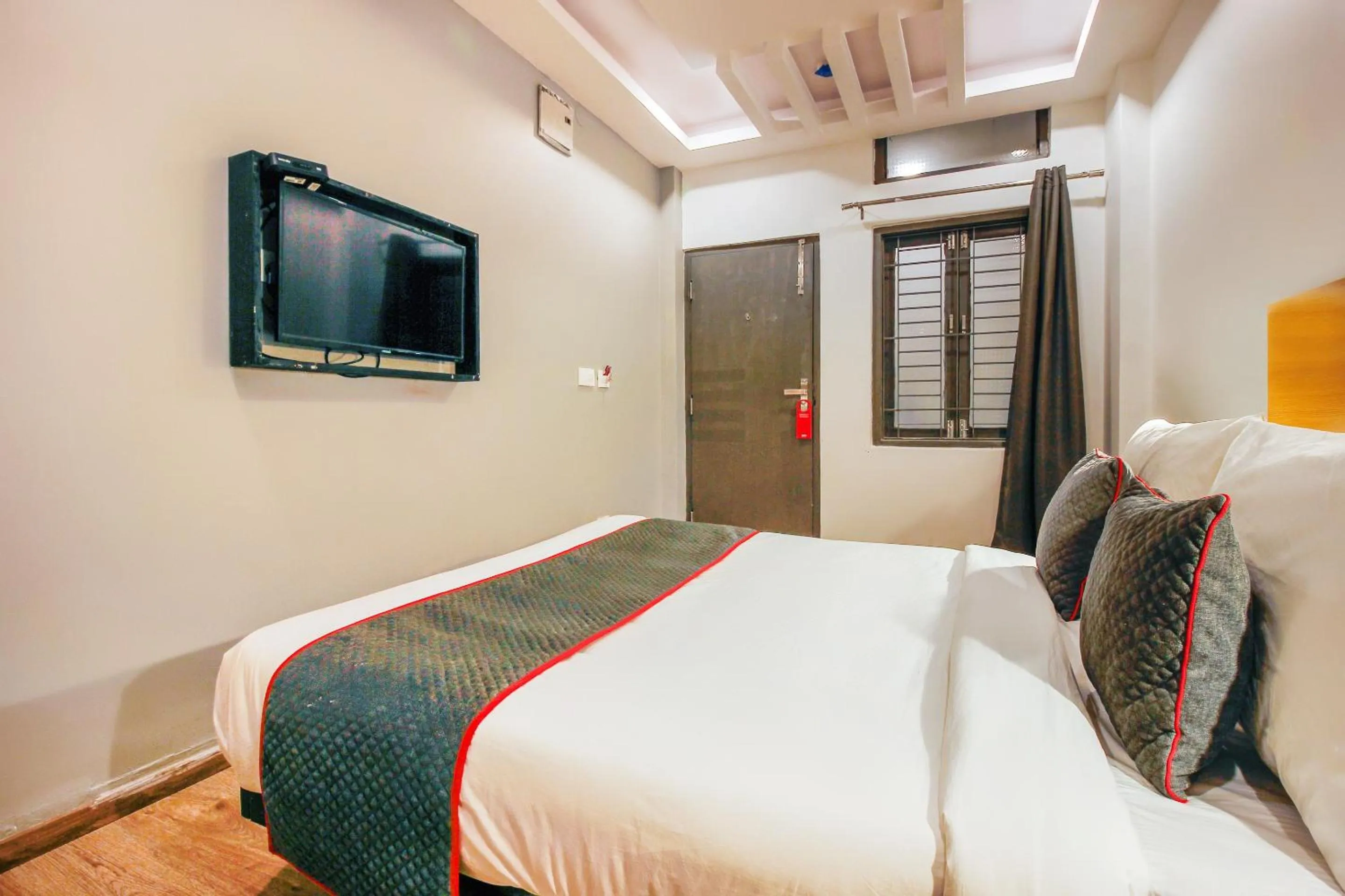 Bedroom, Bed in Super Townhouse RCC Sunrise