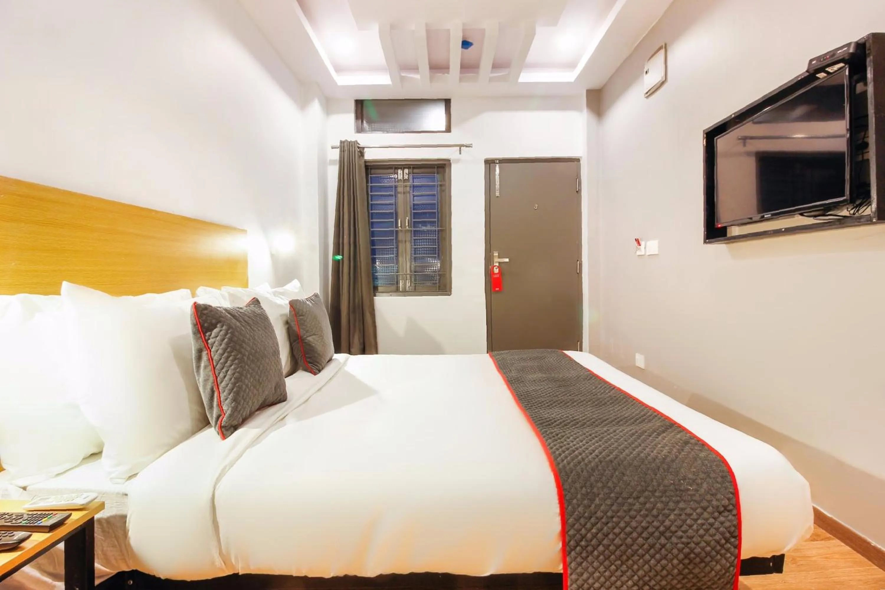 Bedroom, Bed in Super Townhouse RCC Sunrise