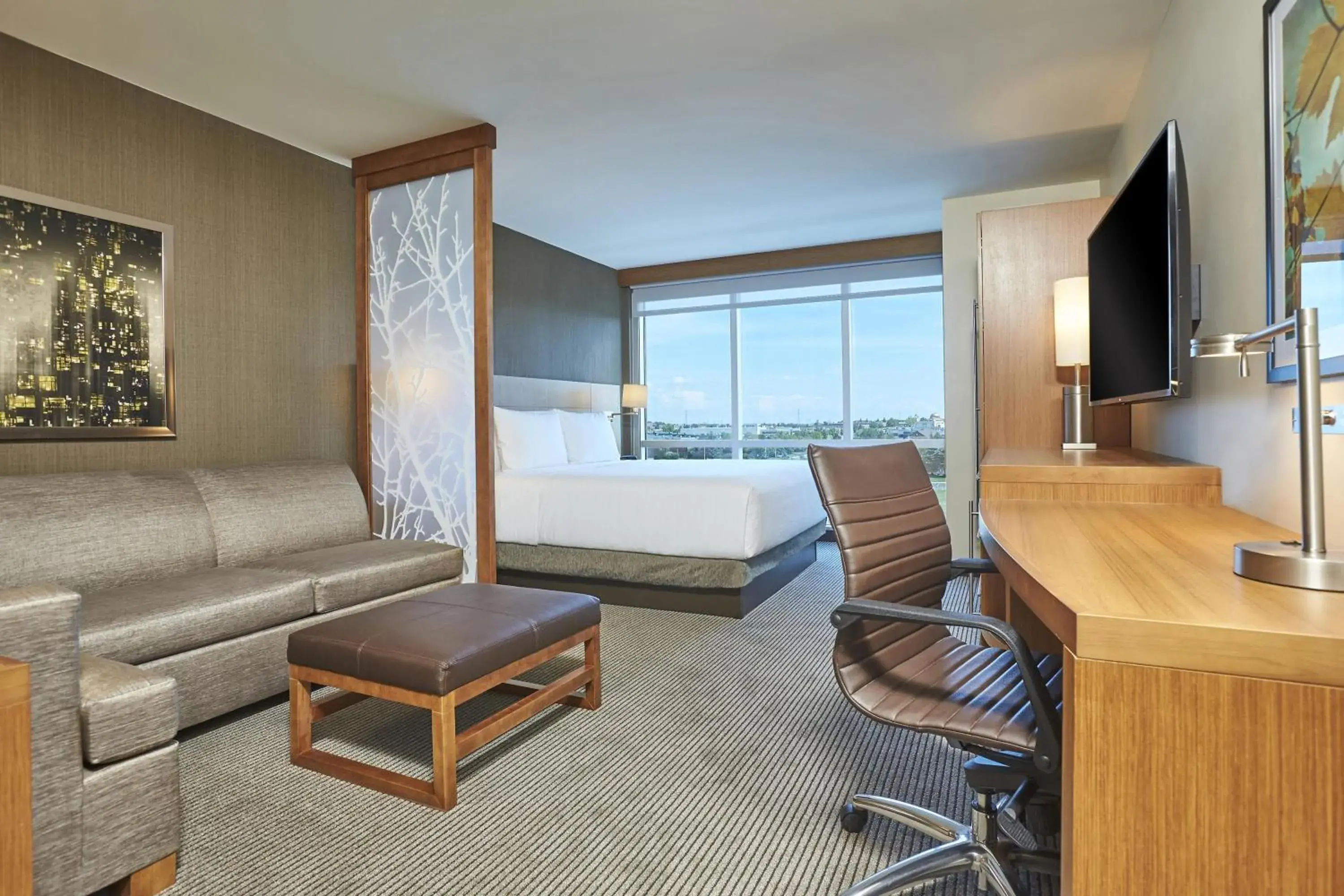 Bedroom in Hyatt Place Toronto Mississauga and Luxe Convention Centre Bedroom in Hyatt Place Toronto Mississauga and Luxe Convention Centre