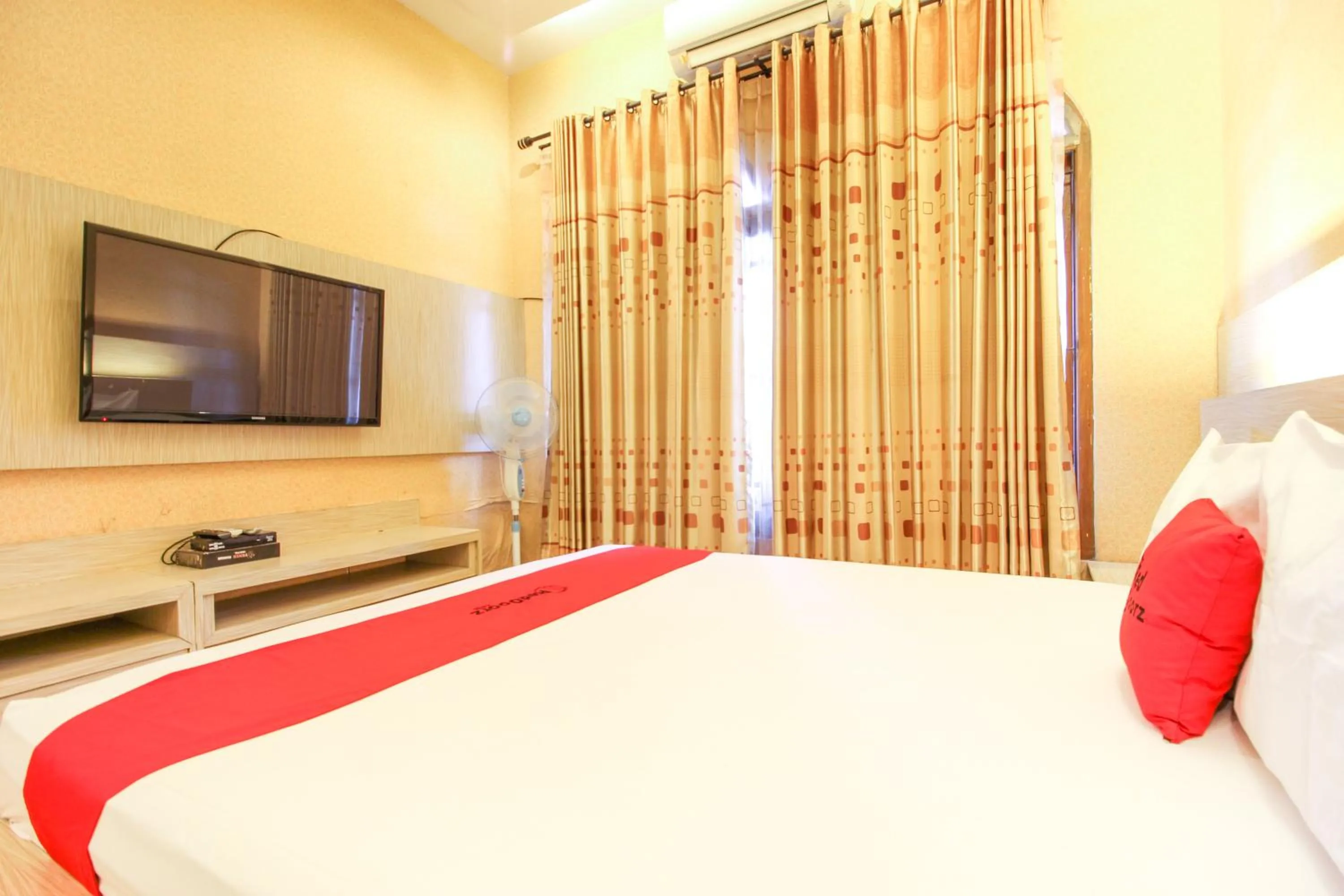 Property building, Bed in RedDoorz near Candi Ratu Boko