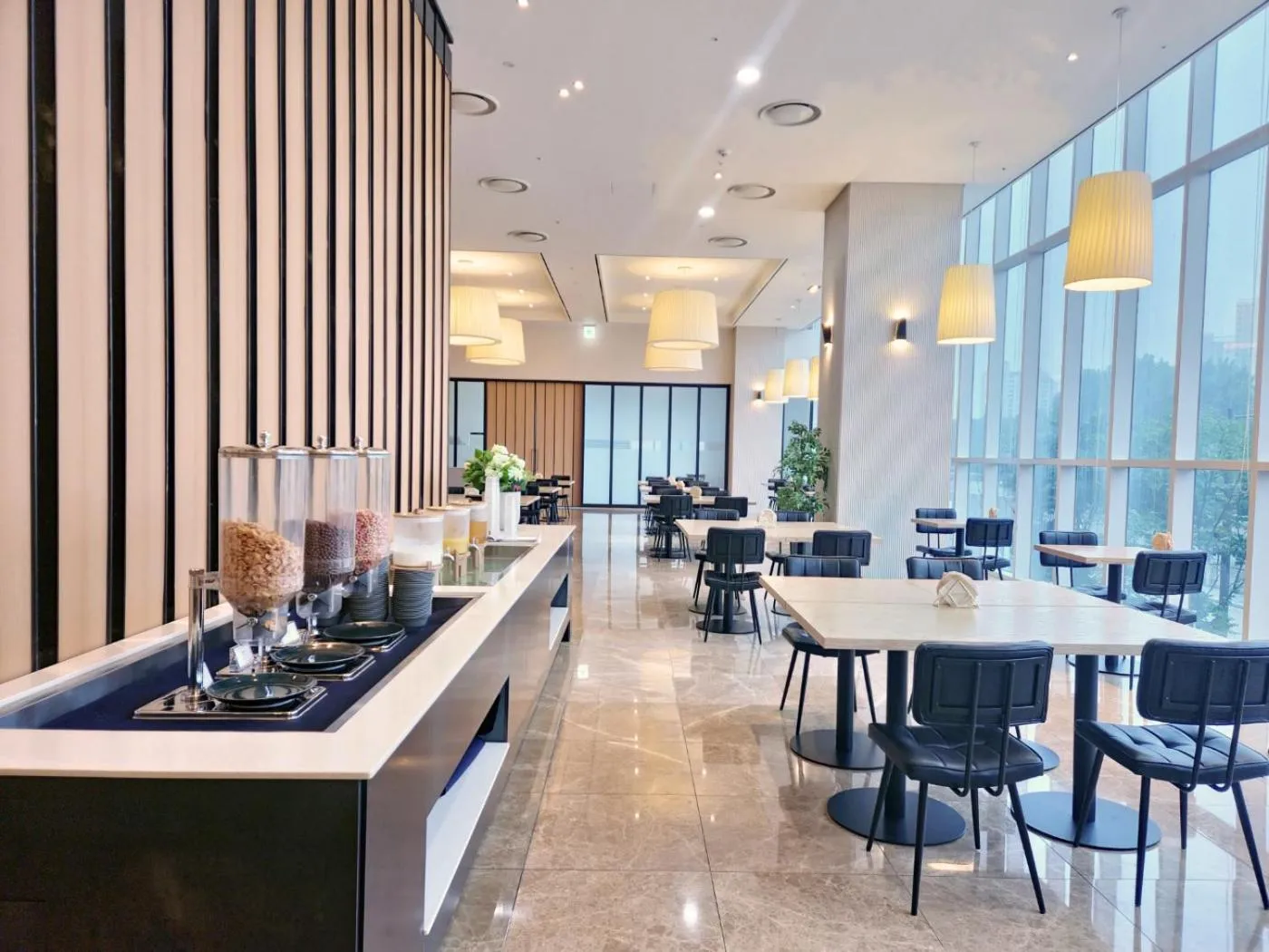 Breakfast in MD Hotel Doksan