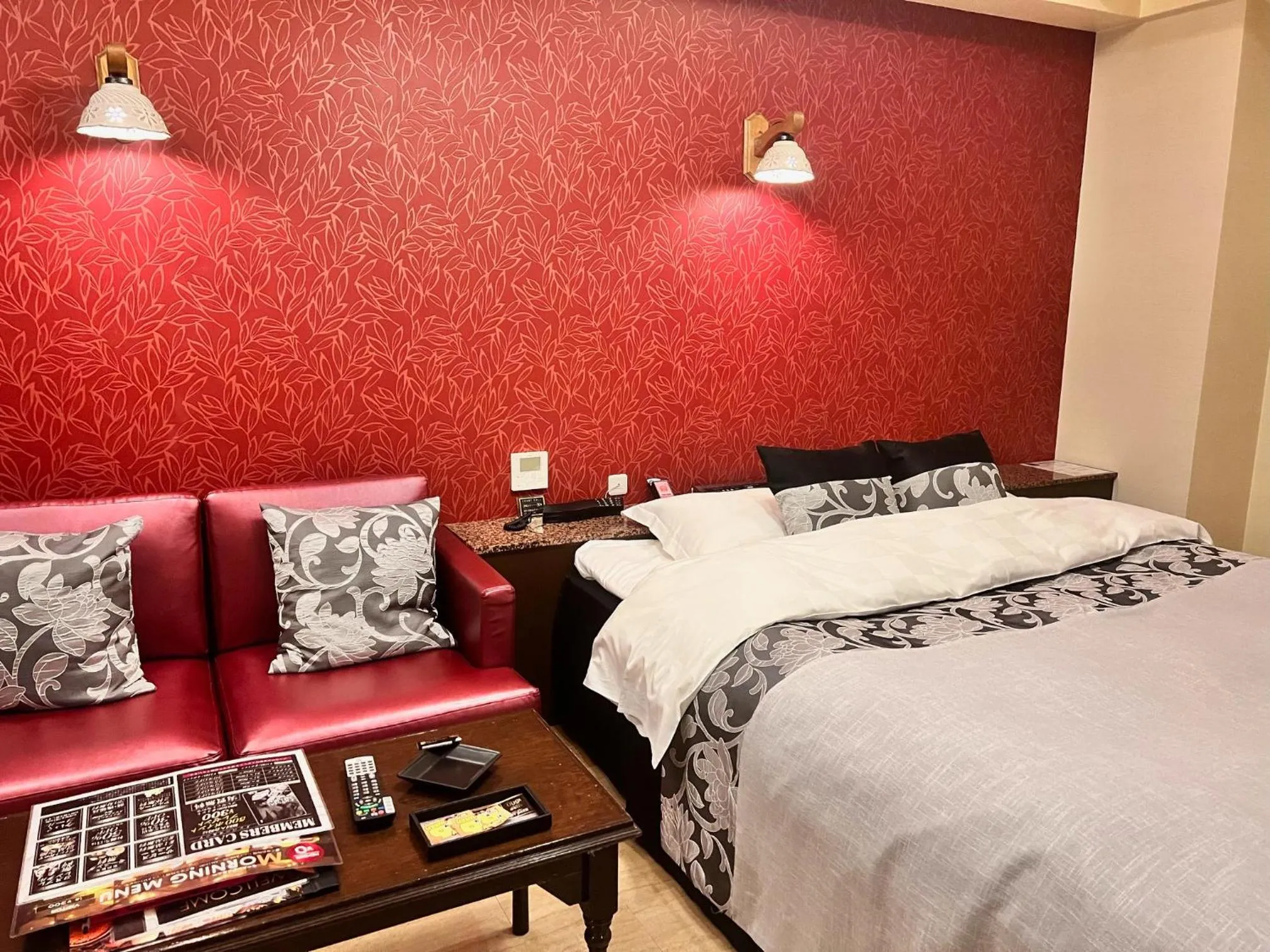 Bed in Hotel Crystal Gate Nagoya - Couple Hotel