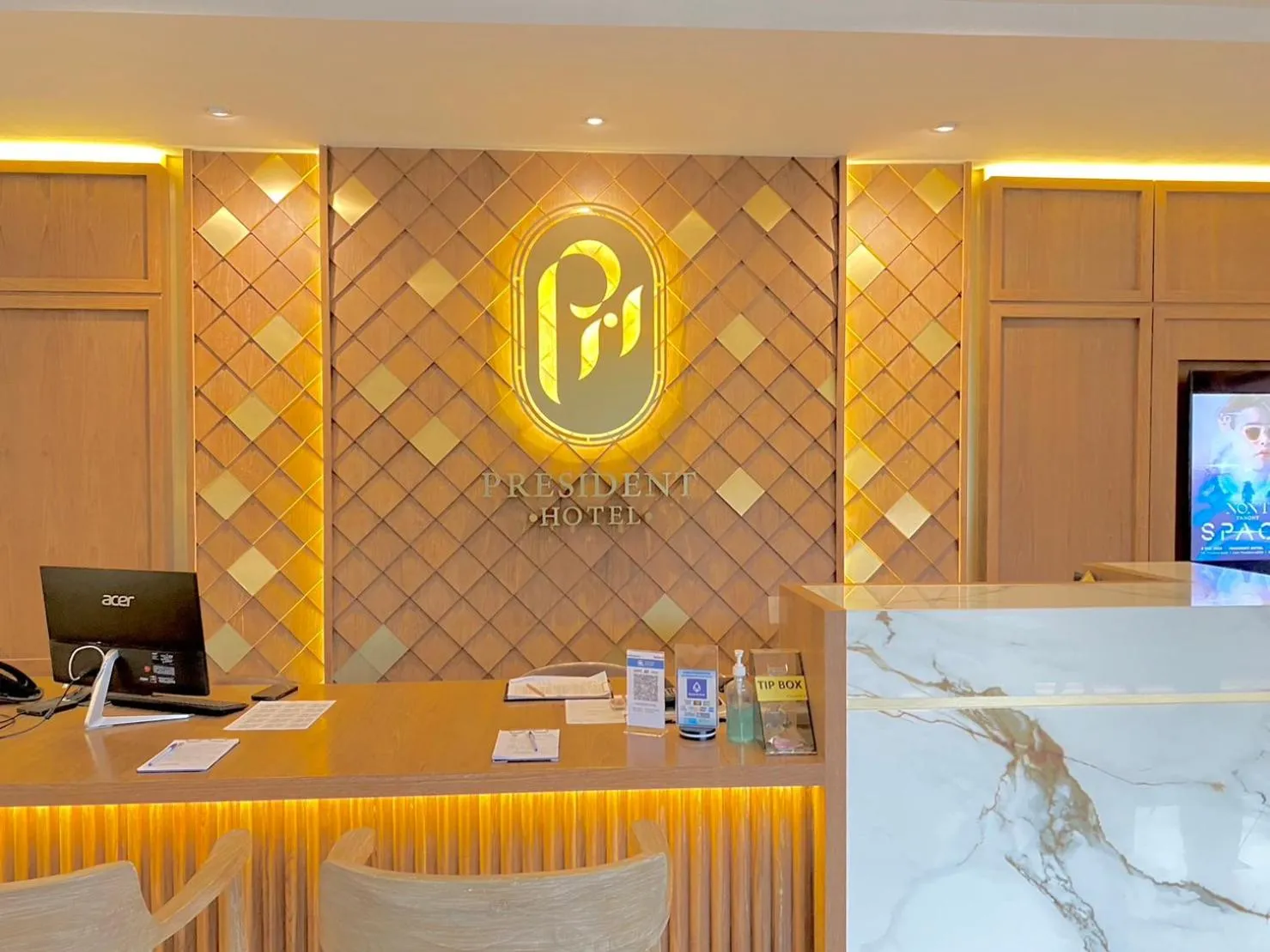 Property logo or sign in President Hotel Udonthani