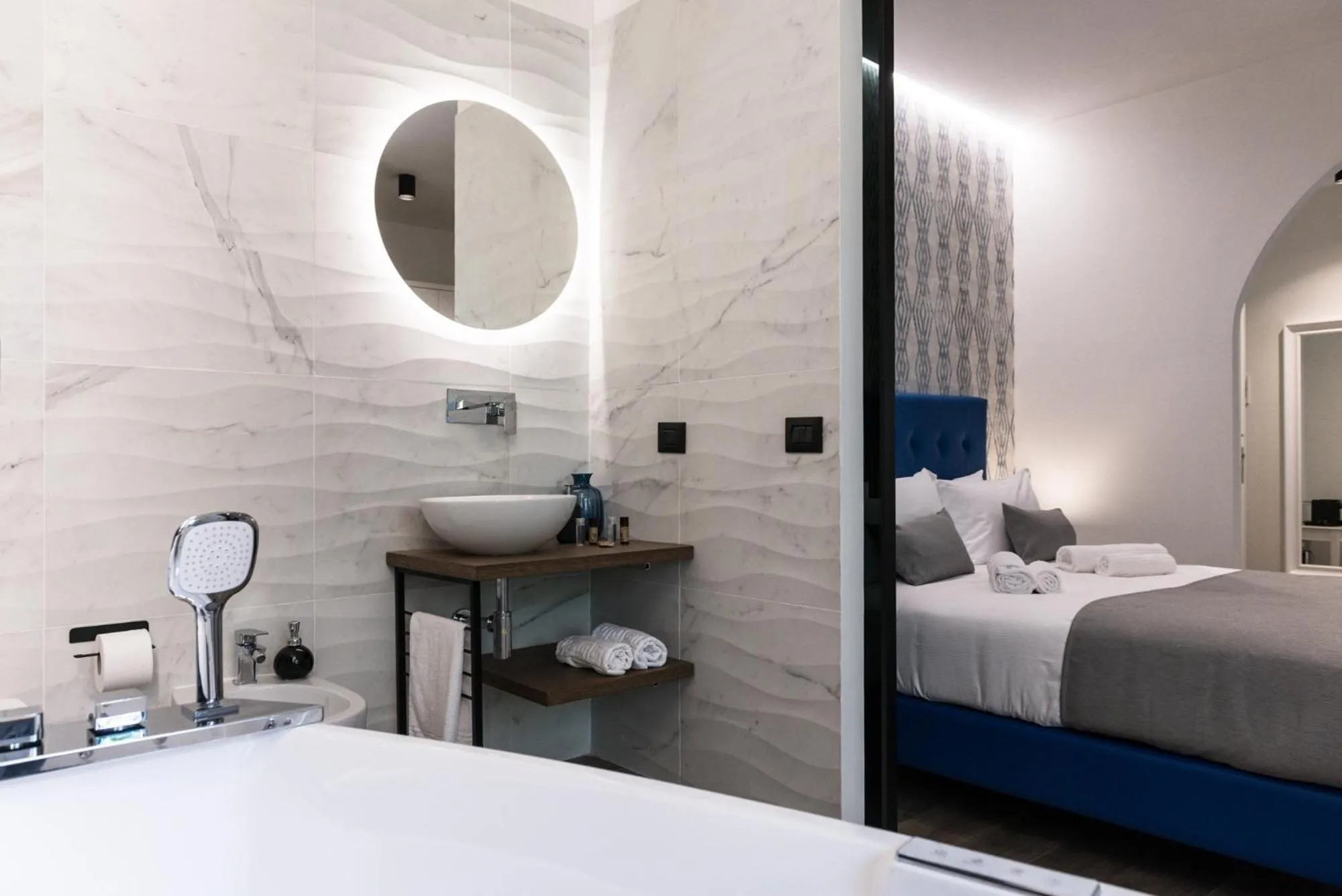 Bed in St. Peter Manor