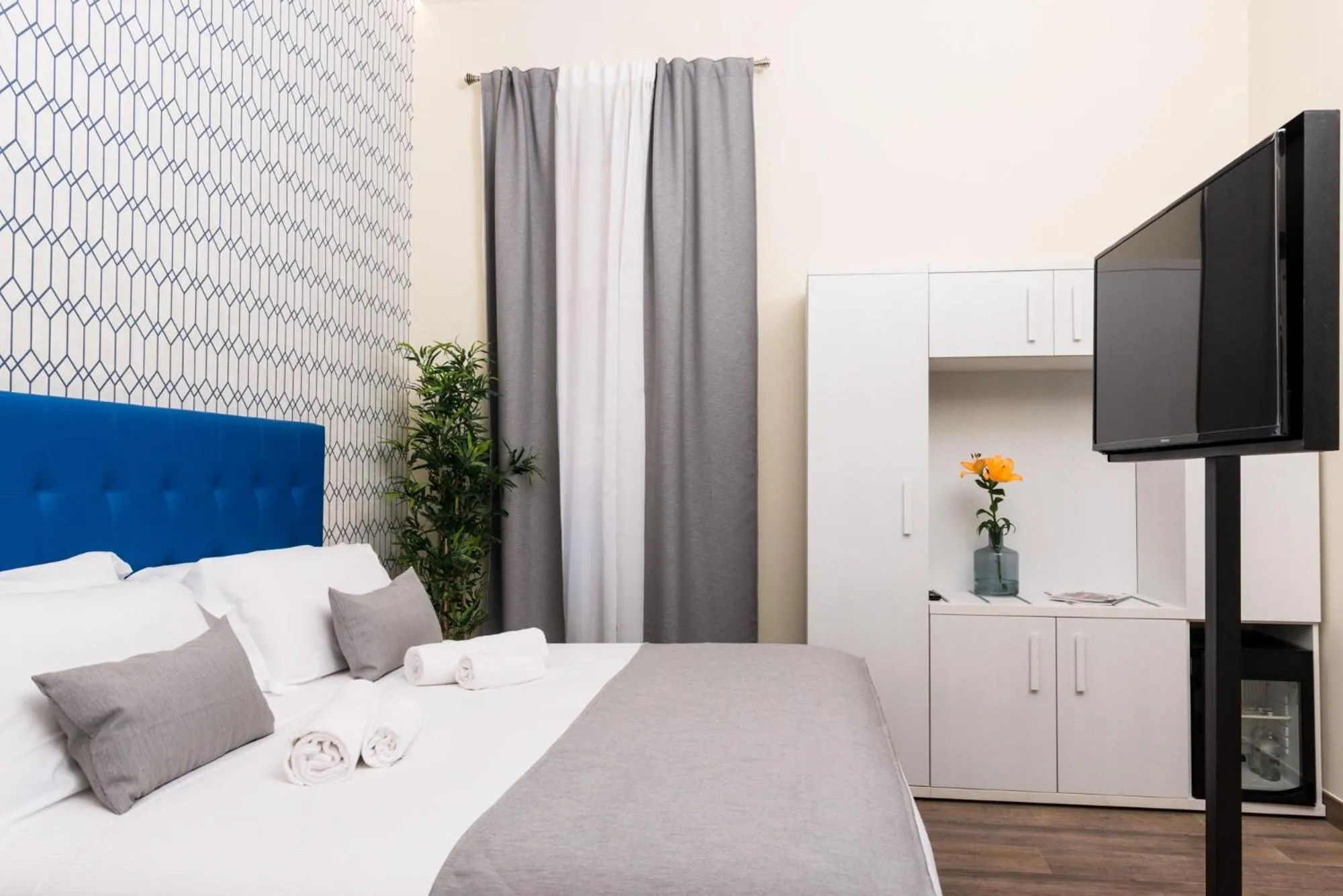 Bed in St. Peter Manor