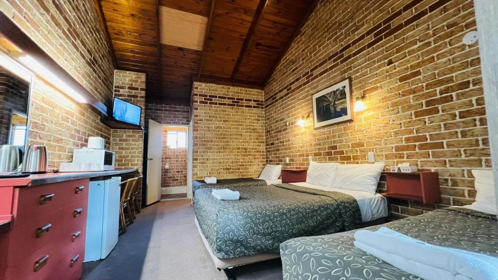 Photo of the whole room, Bed in Beenleigh Village Motel