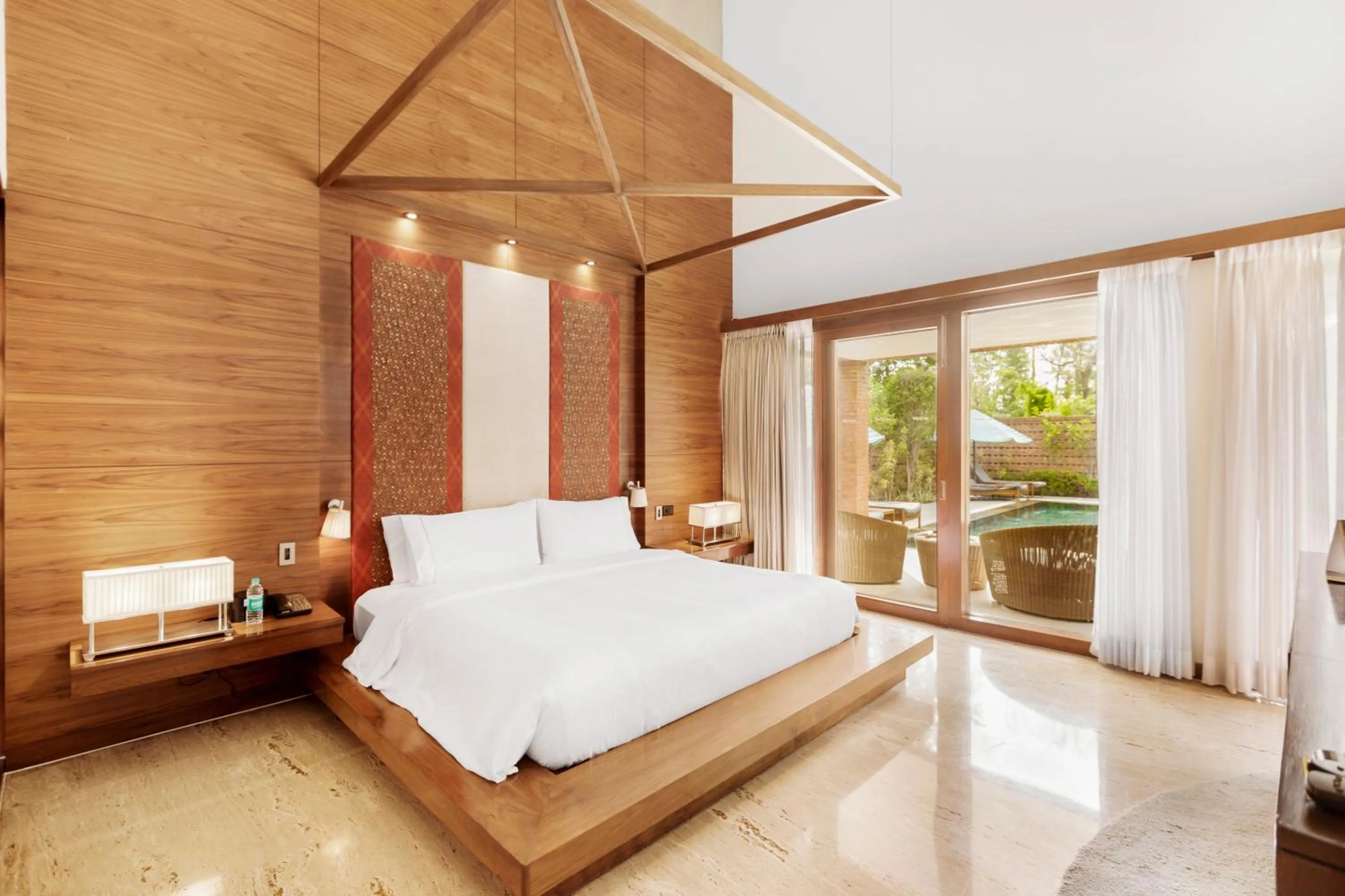 Bed in The Westin Sohna Resort & Spa