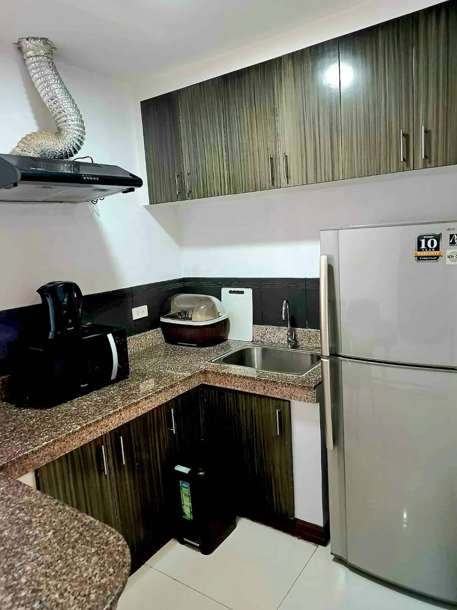 Kitchen or kitchenette in JMM Grand Suites