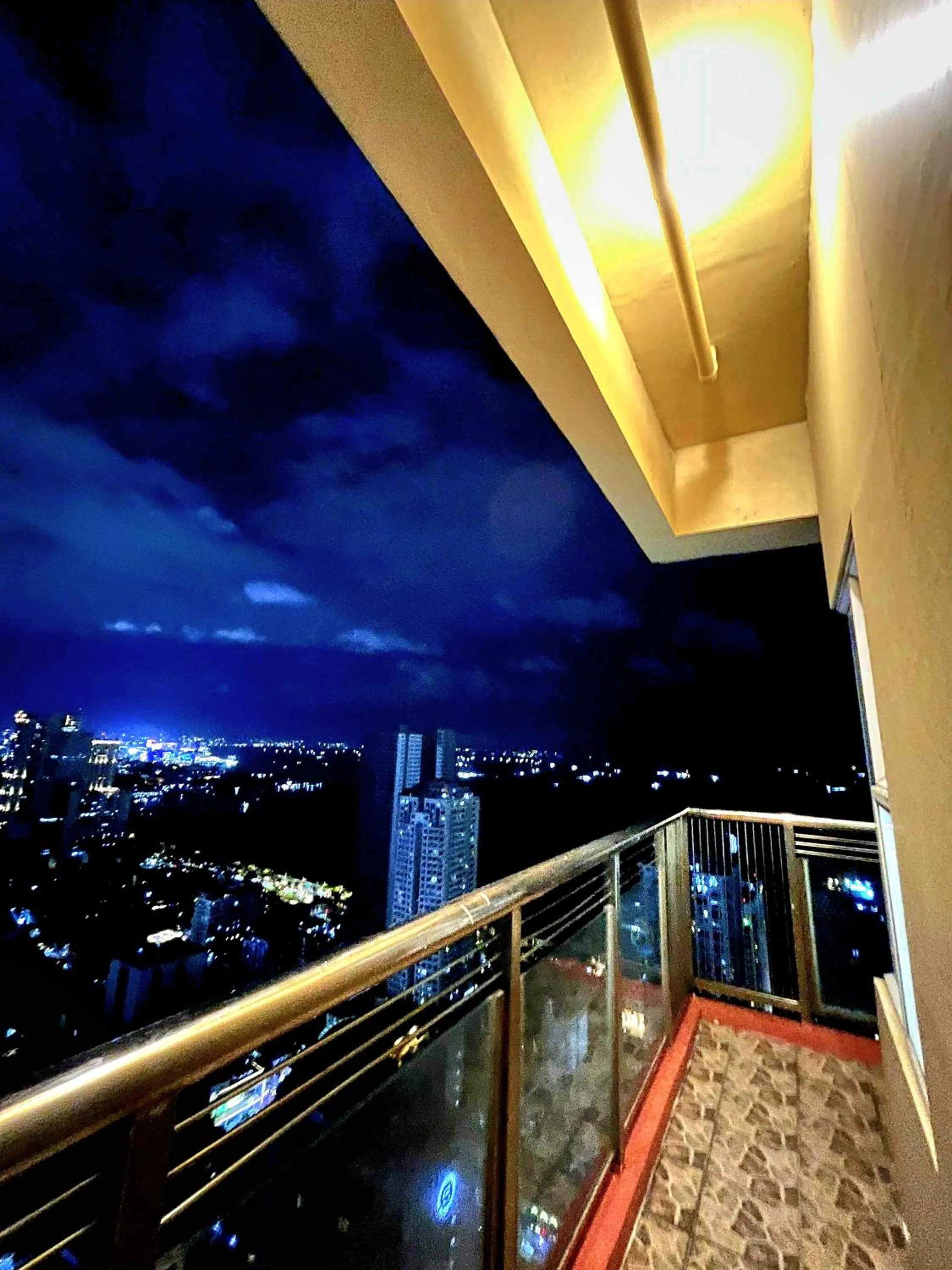 Night in JMM Grand Suites