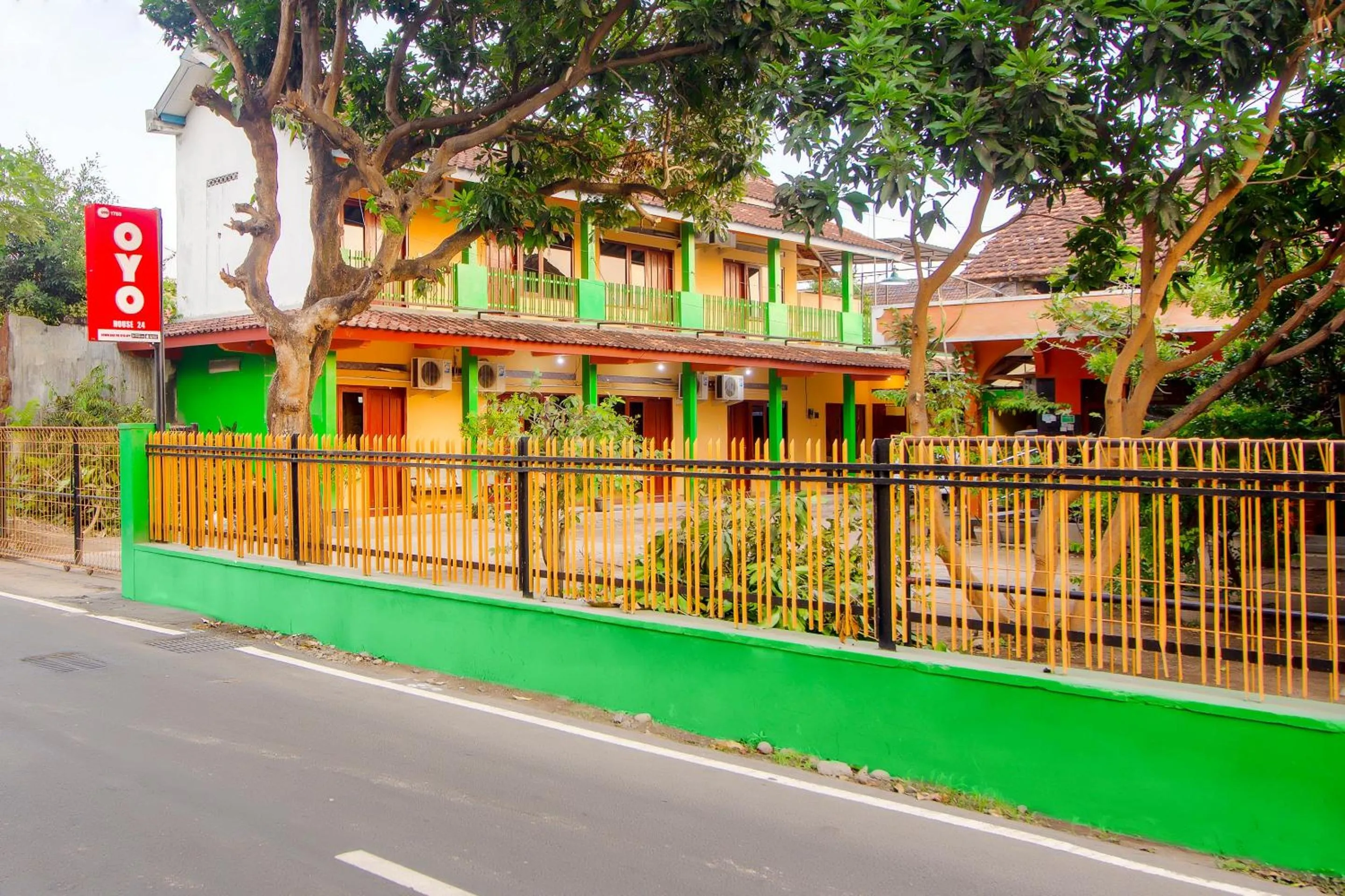 Facade/entrance in Super OYO 1788 House 24