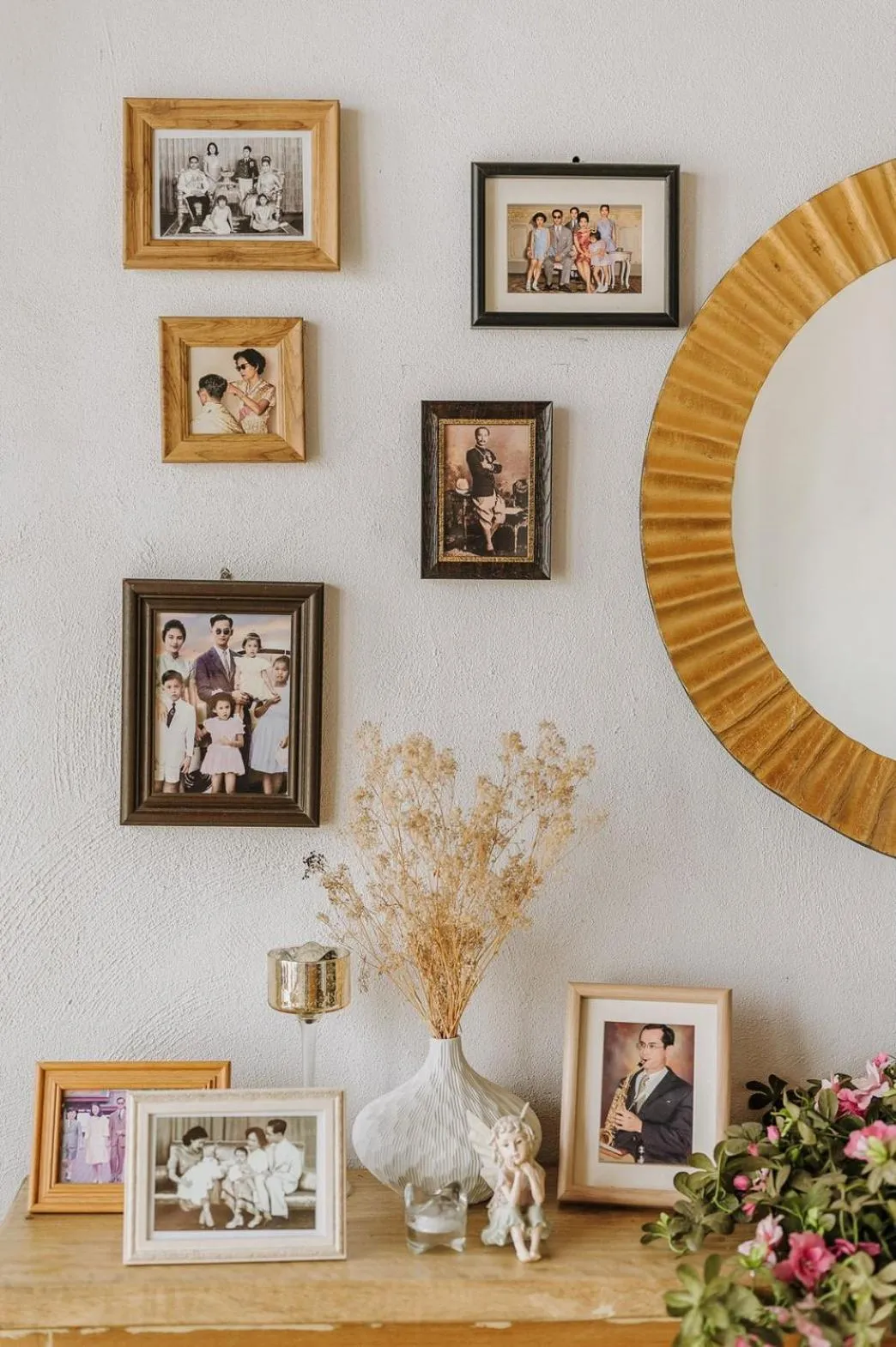Lobby or reception in White Wall Riverfront Hotel