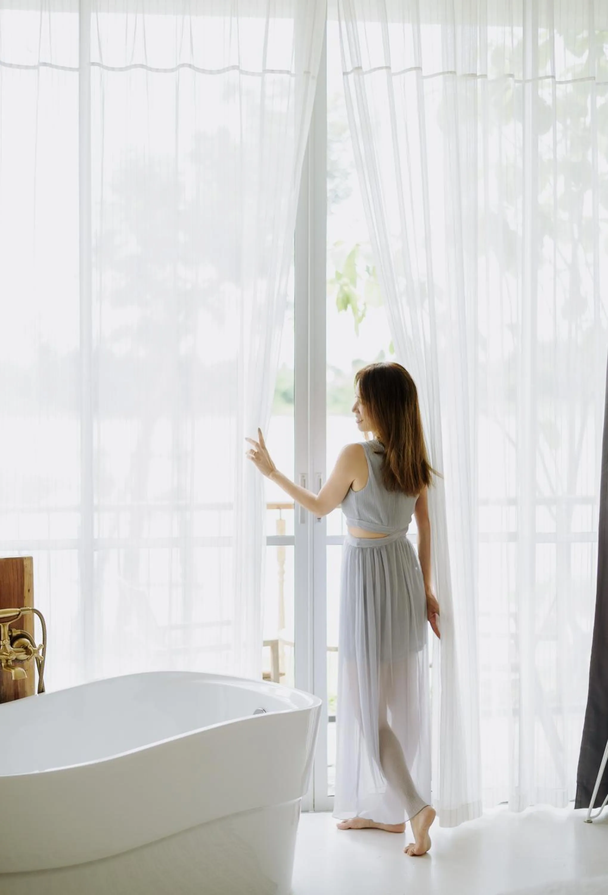 Bedroom in White Wall Riverfront Hotel