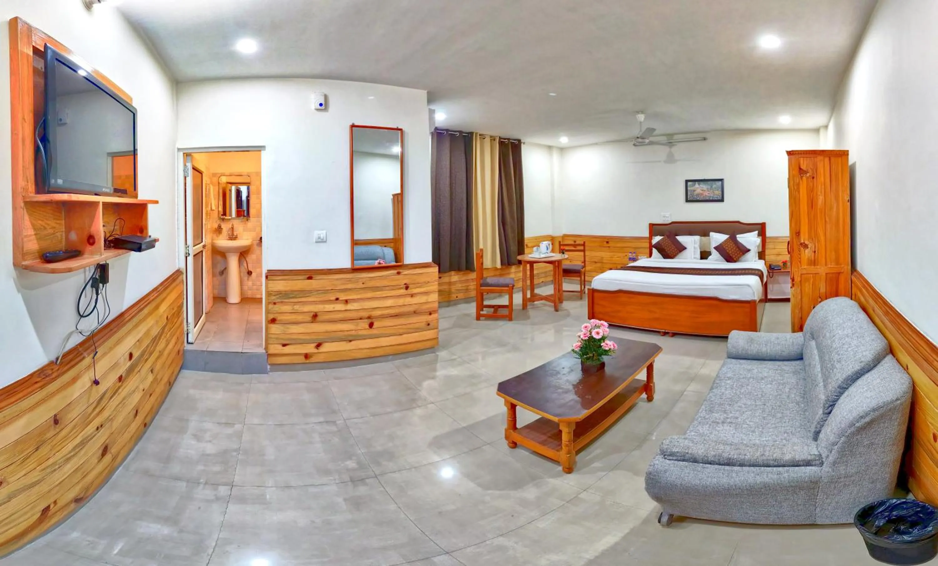 Photo of the whole room in Highland Village Resort