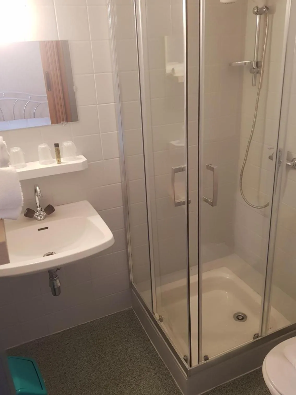 Bathroom in Hôtel des Cévennes