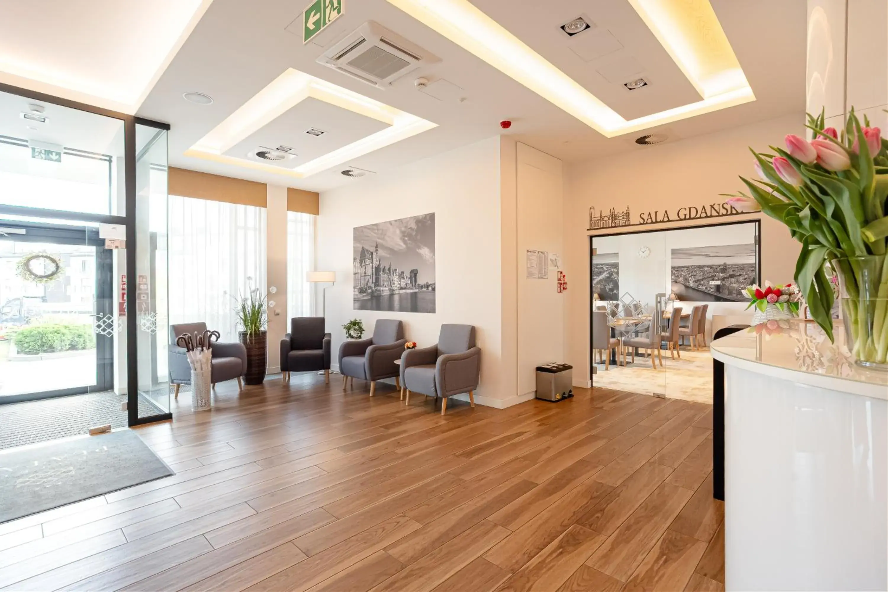 Lobby or reception in Hotel Platan Lobby or reception in Hotel Platan