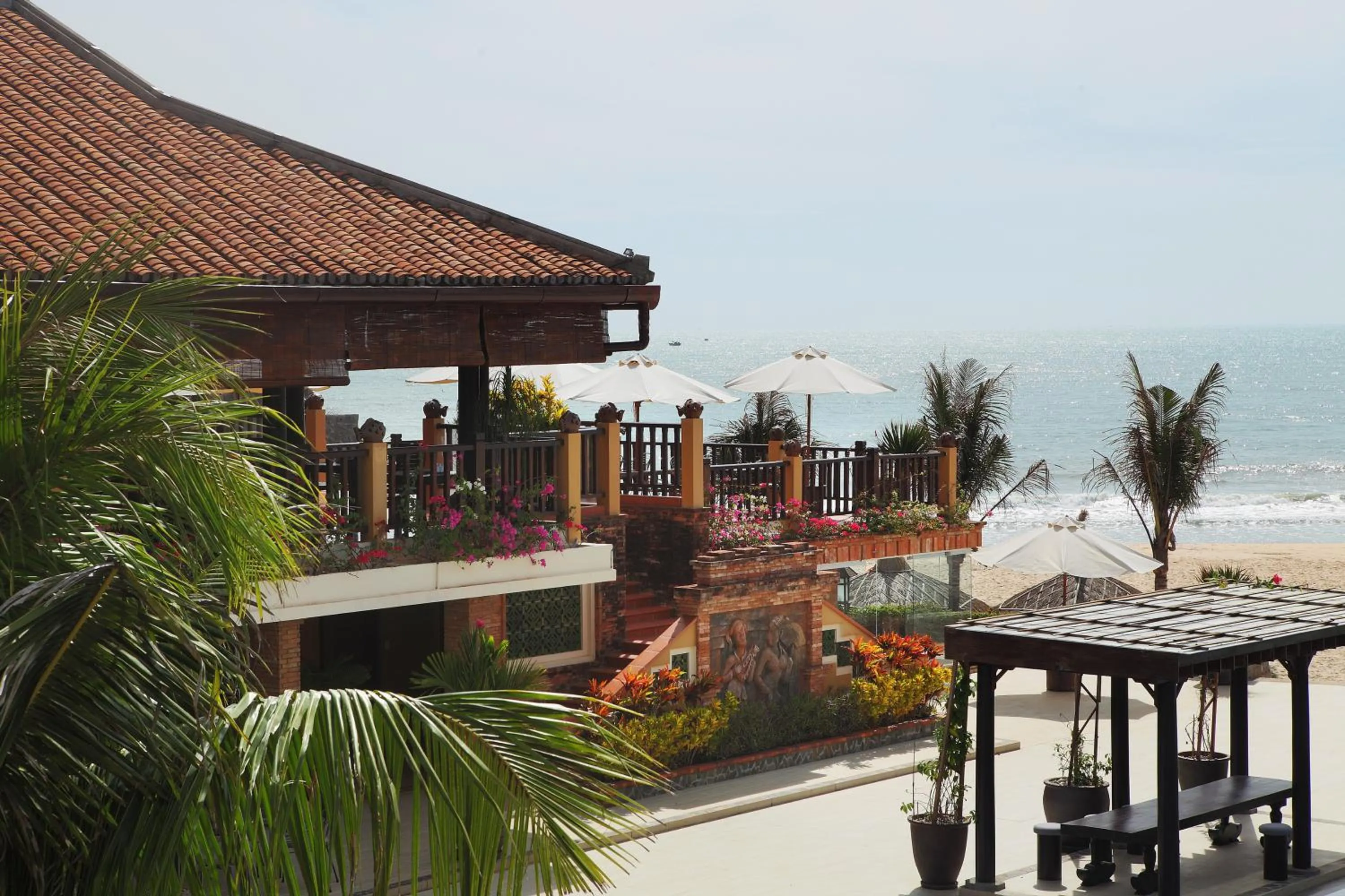 Restaurant/places to eat in Poshanu Boutique Resort