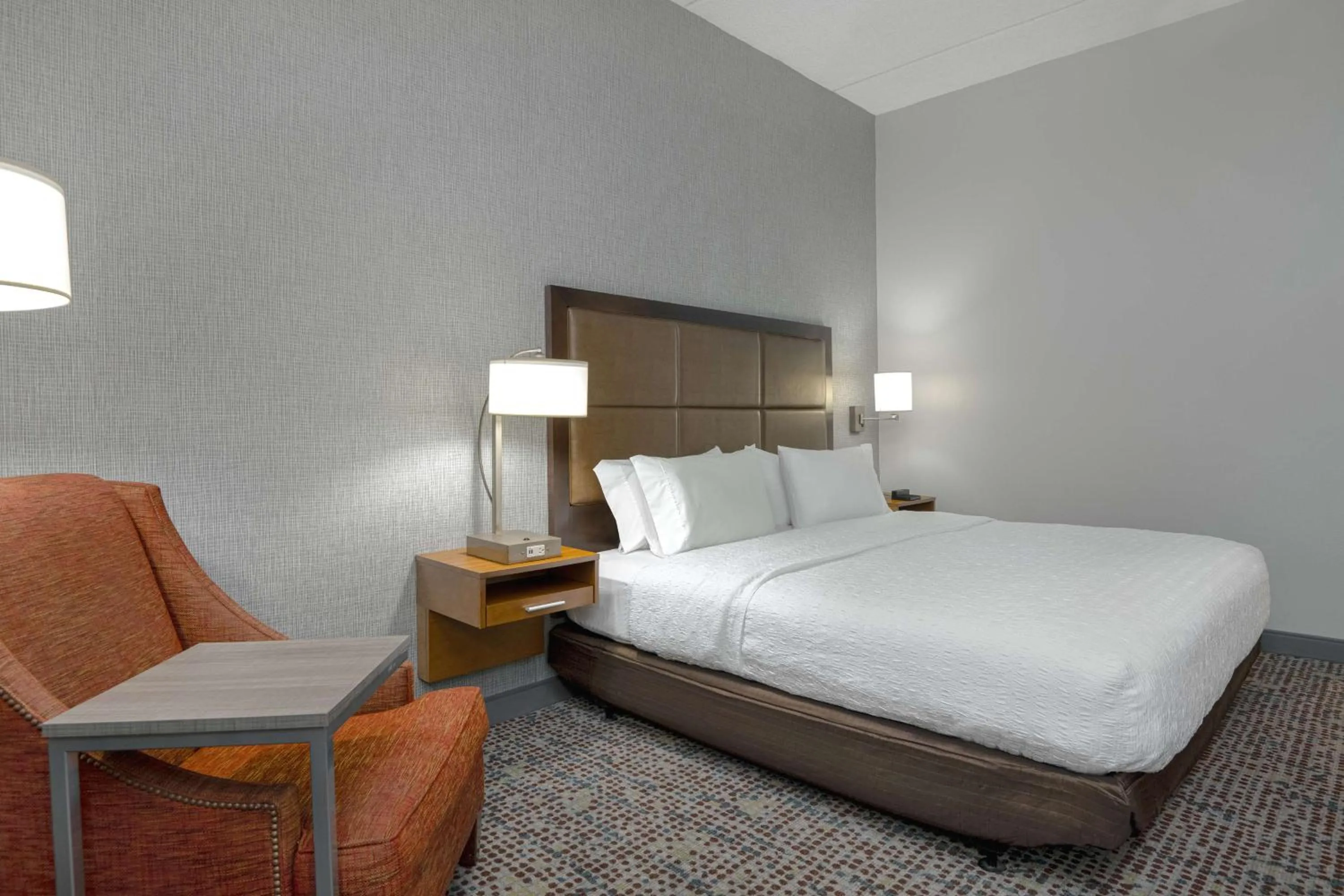 Bed in Hampton Inn Tallahassee-Central