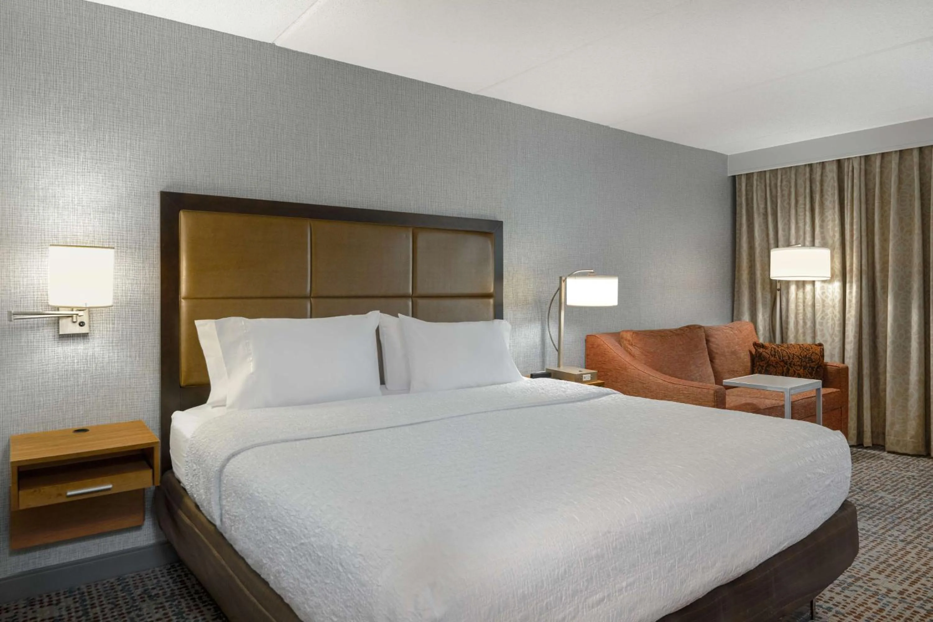 Bed in Hampton Inn Tallahassee-Central