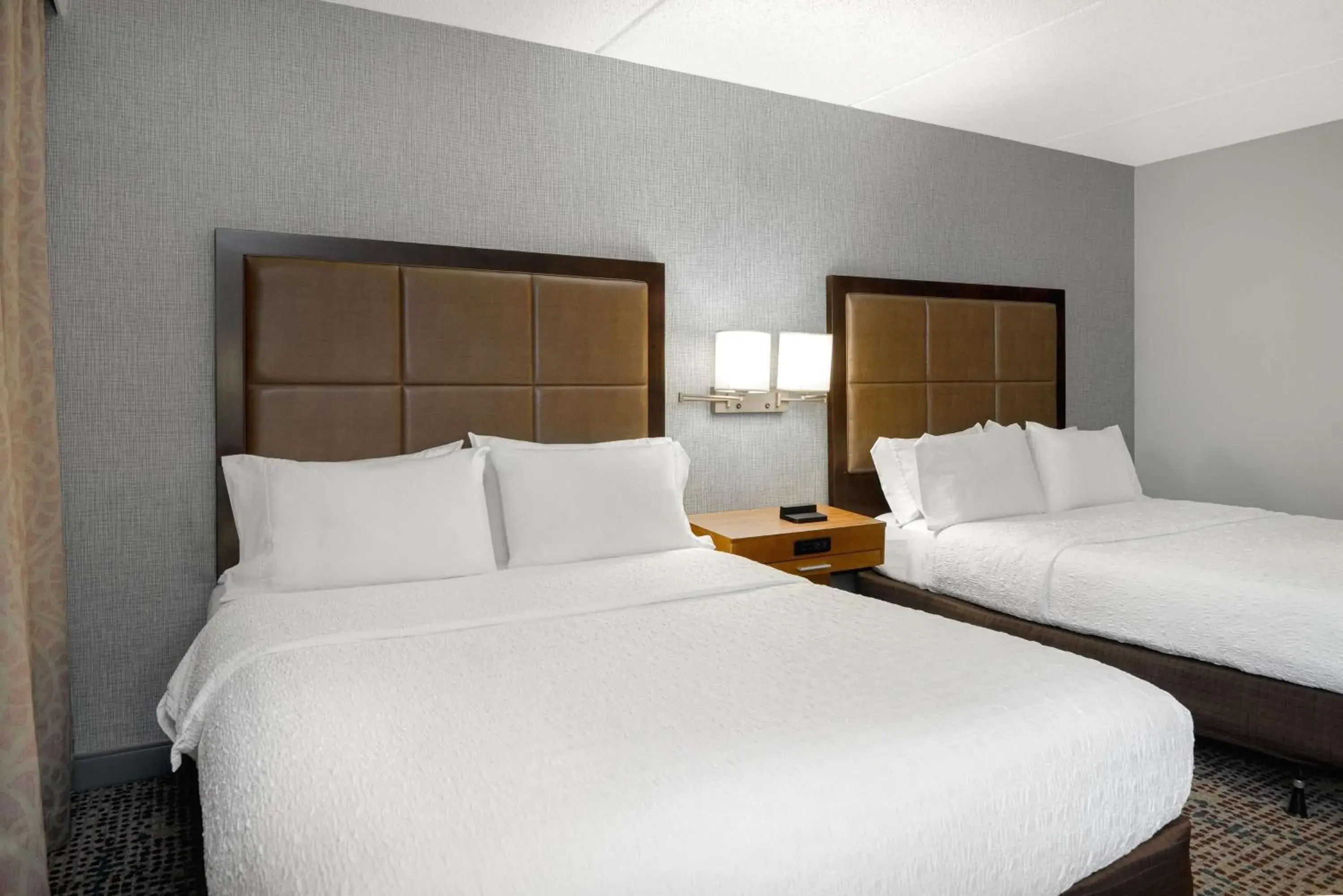 Bed in Hampton Inn Tallahassee-Central Bed in Hampton Inn Tallahassee-Central