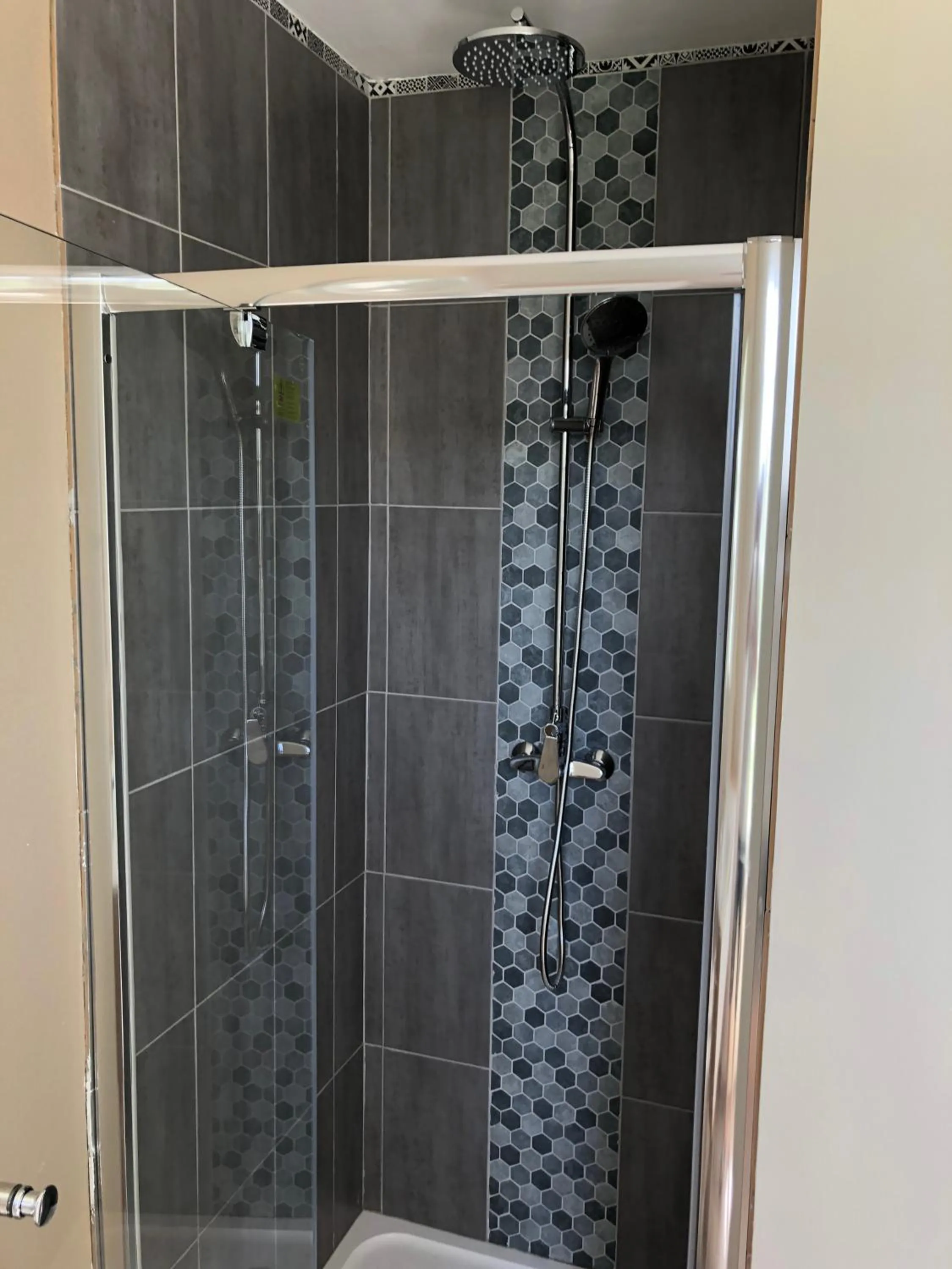 Bathroom in Chambres D'hôtes le clos de la Bertinière petit déjeuner inclus