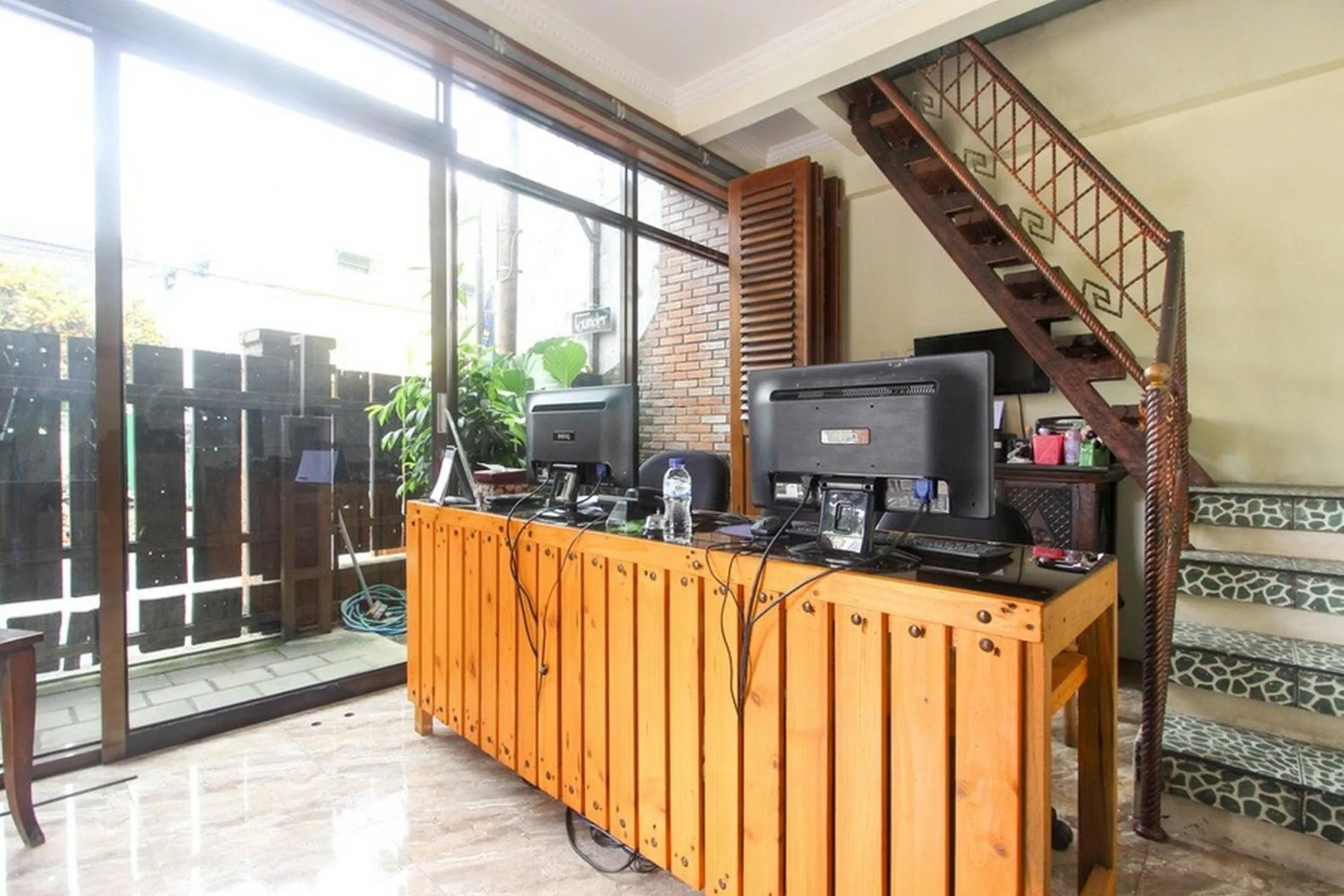 Lobby or reception in RedDoorz near AMIKOM Yogyakarta 2